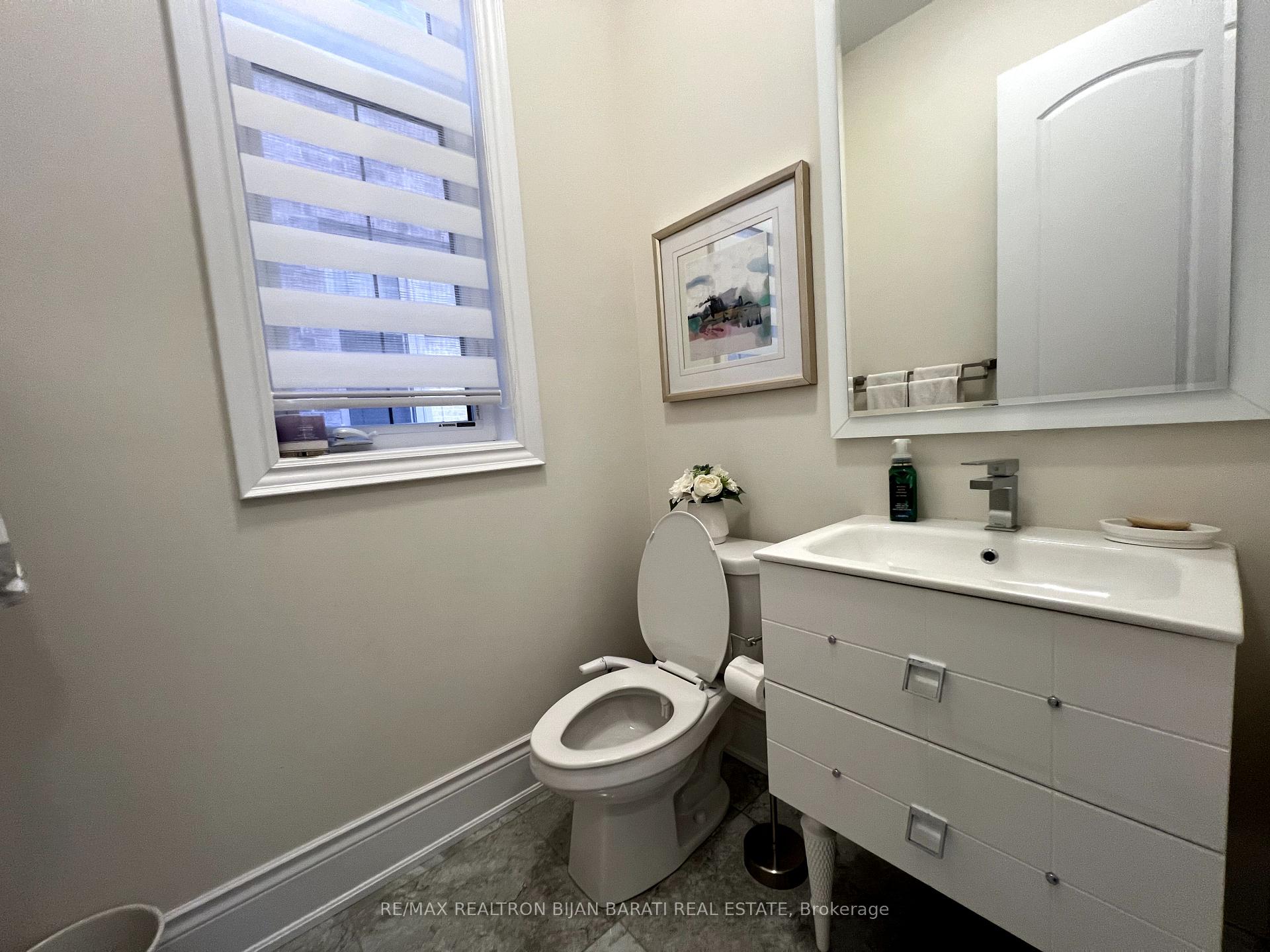 Photo 14 of 42 Hurst Avenue, Vaughan, Patterson — HOMEH