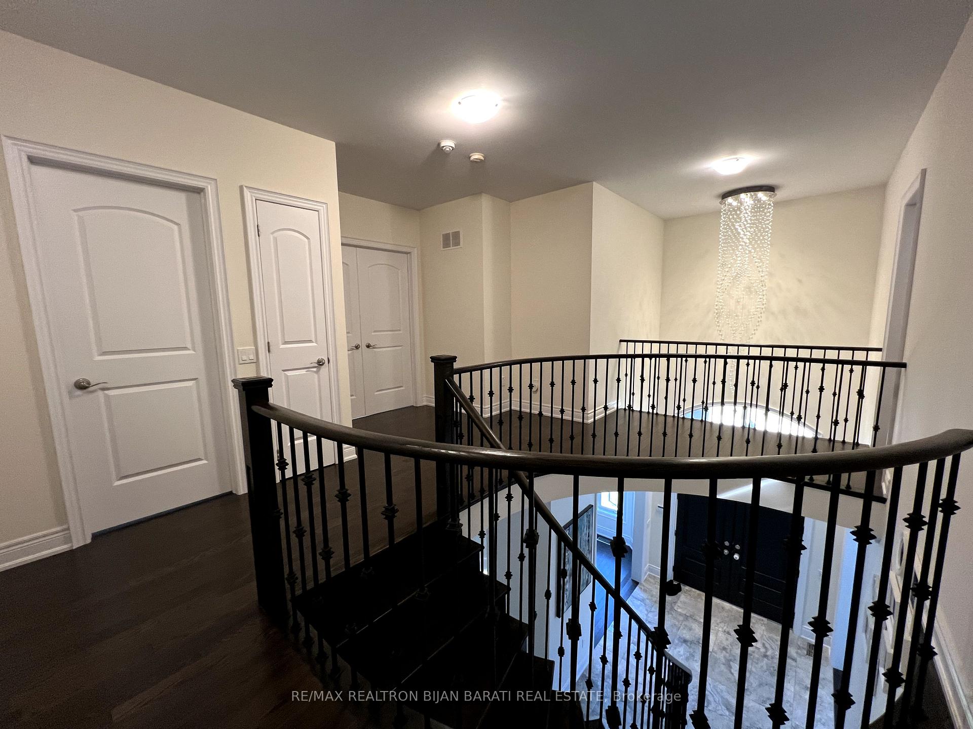 Photo 15 of 42 Hurst Avenue, Vaughan, Patterson — HOMEH