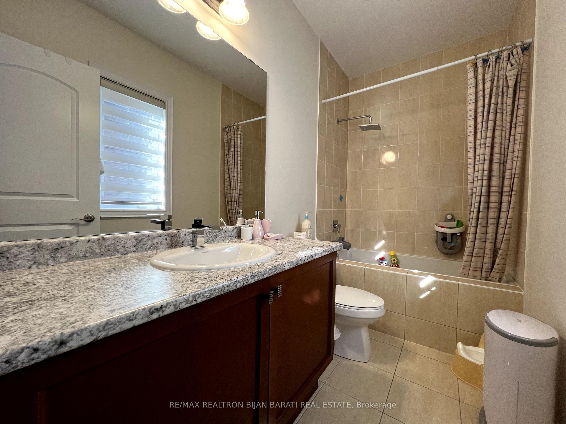Photo 22 of 42 Hurst Avenue, Vaughan, Patterson — HOMEH