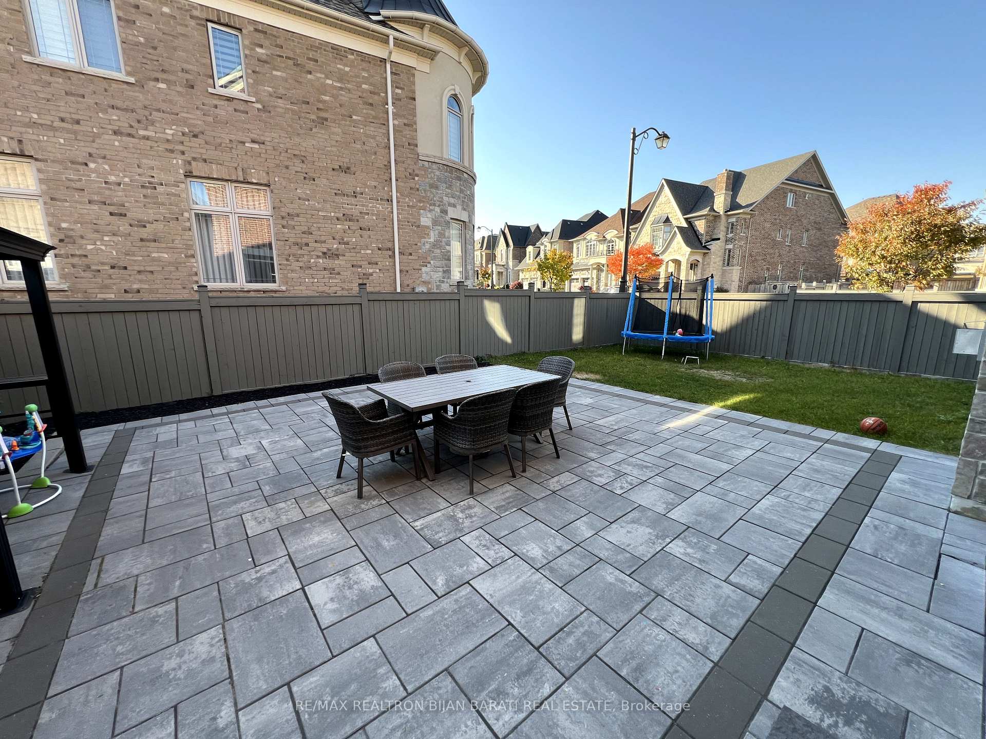 Photo 28 of 42 Hurst Avenue, Vaughan, Patterson — HOMEH