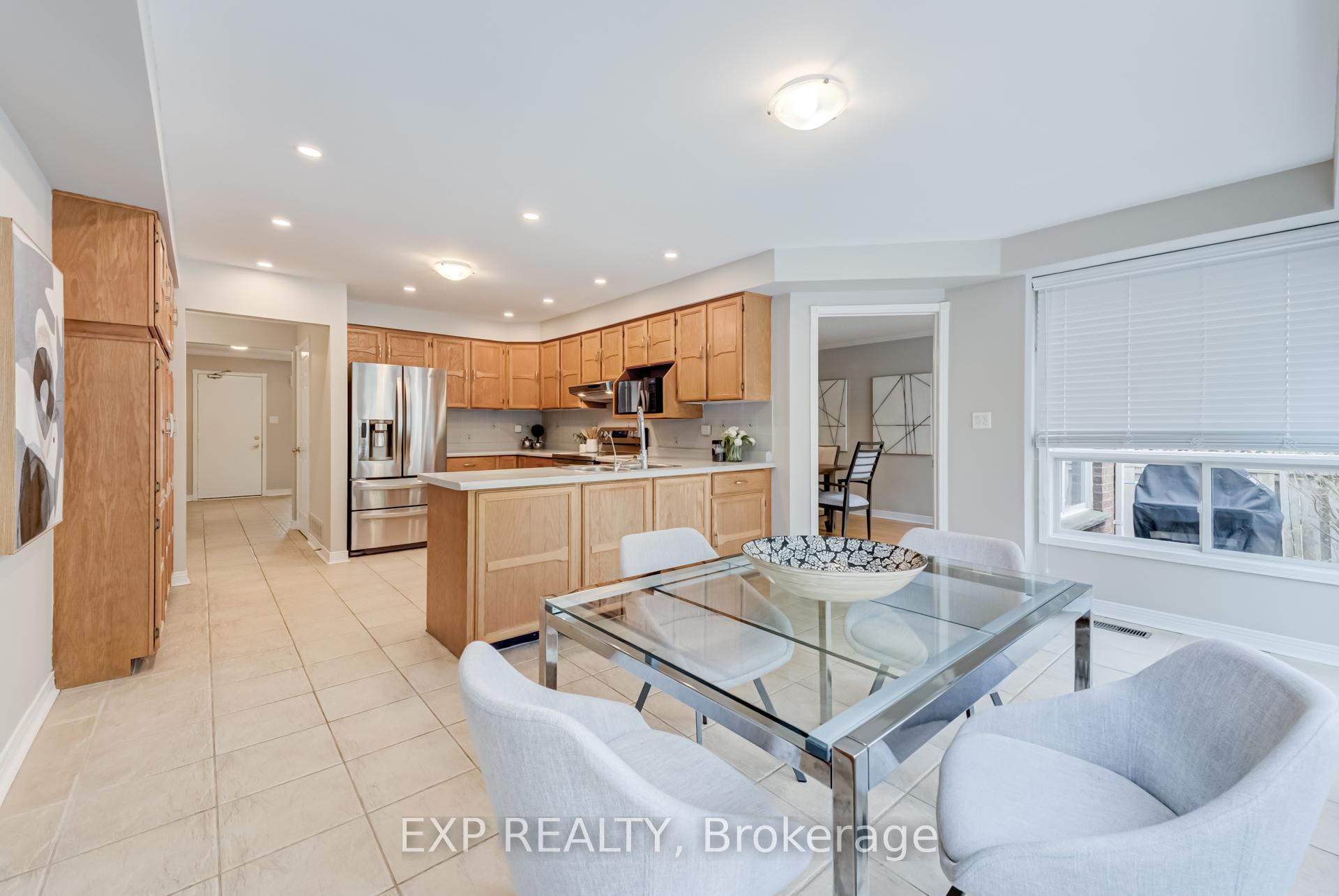 Photo 17 of 16 Jamieson Crescent, Whitby, Rolling Acres — HOMEH