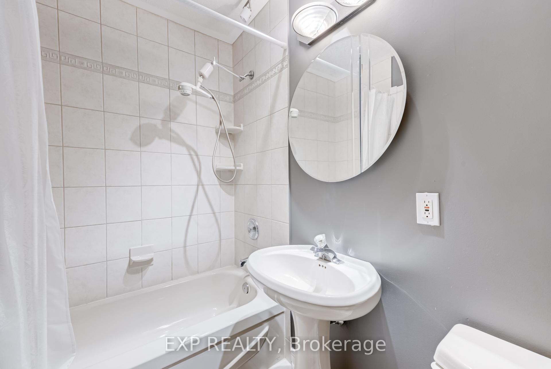Photo 29 of 16 Jamieson Crescent, Whitby, Rolling Acres — HOMEH