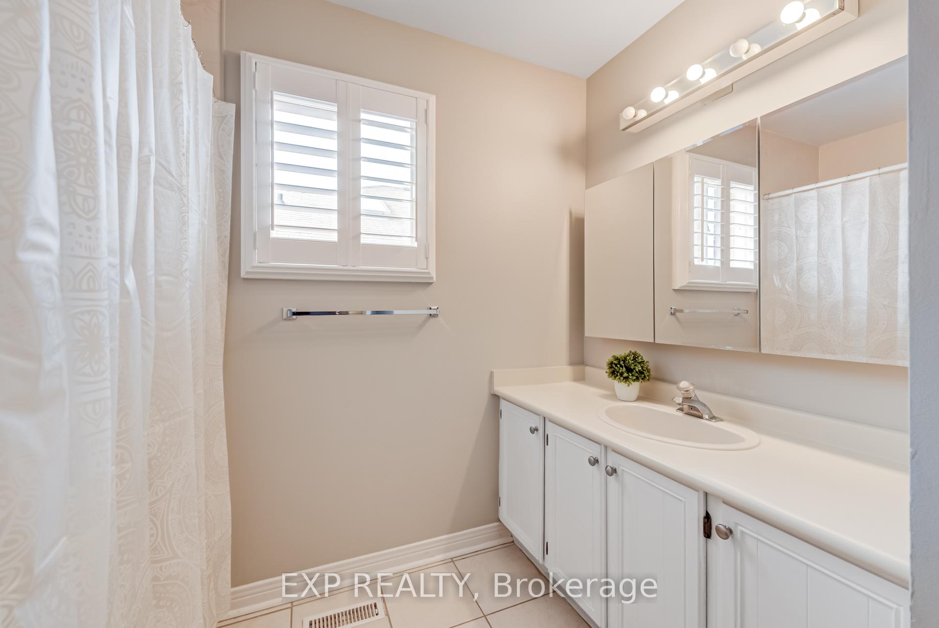 Photo 30 of 16 Jamieson Crescent, Whitby, Rolling Acres — HOMEH