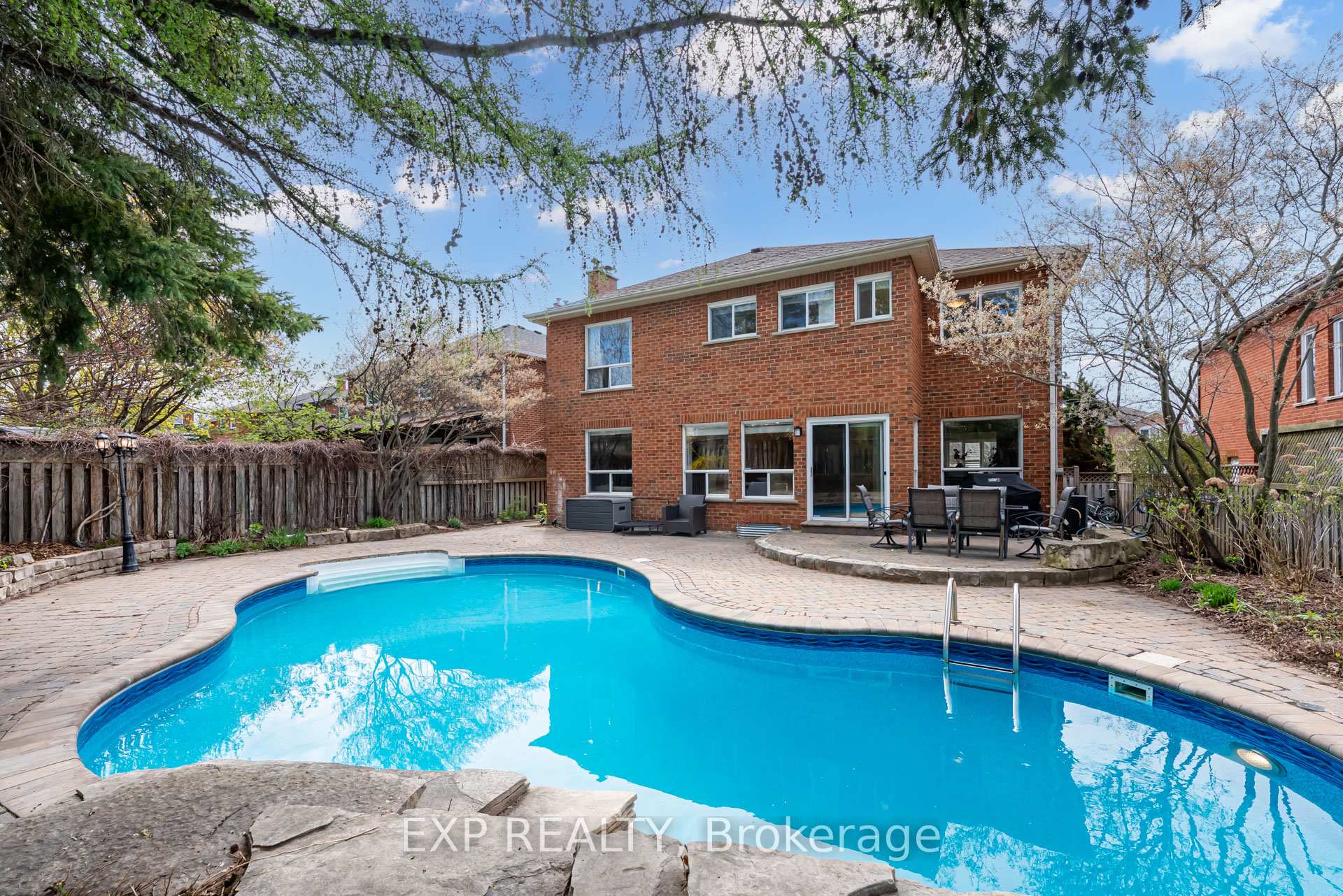 Photo 33 of 16 Jamieson Crescent, Whitby, Rolling Acres — HOMEH