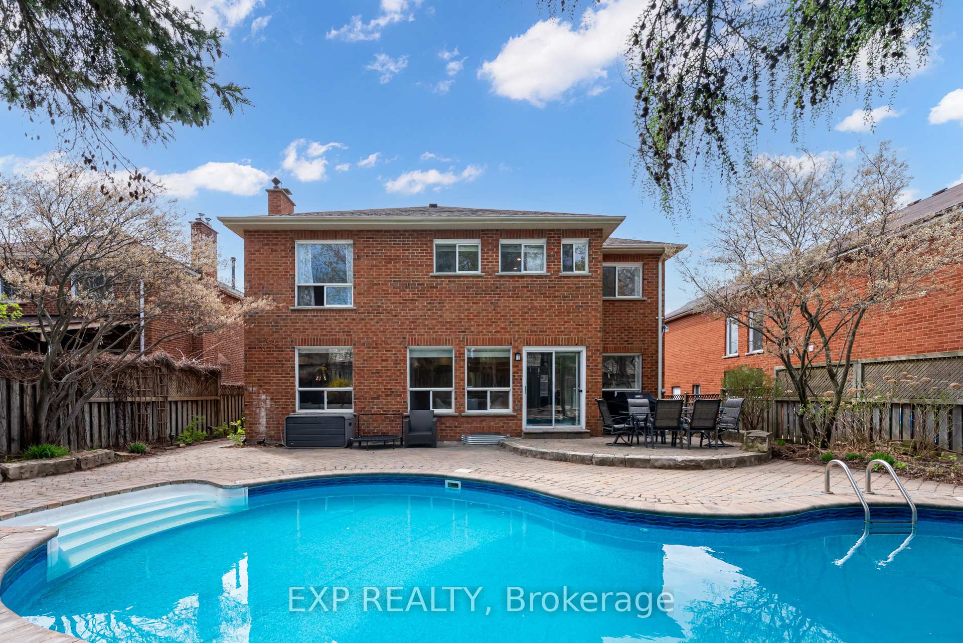 Photo 34 of 16 Jamieson Crescent, Whitby, Rolling Acres — HOMEH