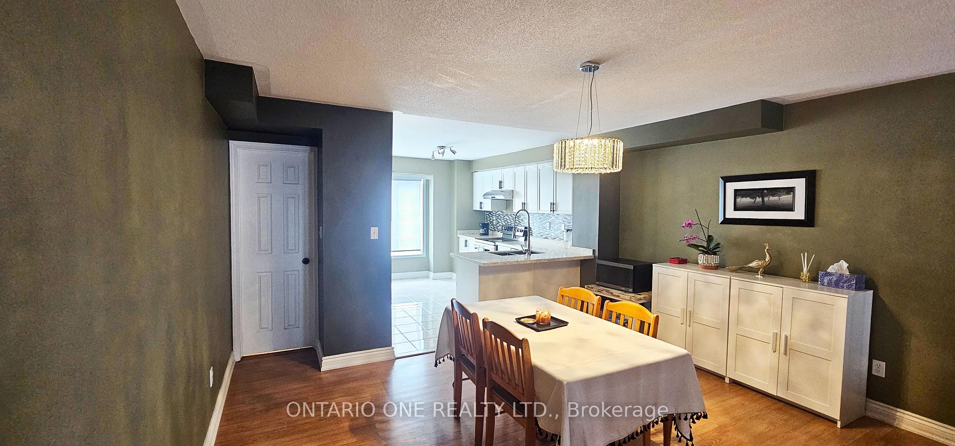 Photo 16 of 19 Talbotshire Street, Ajax, South West — HOMEH