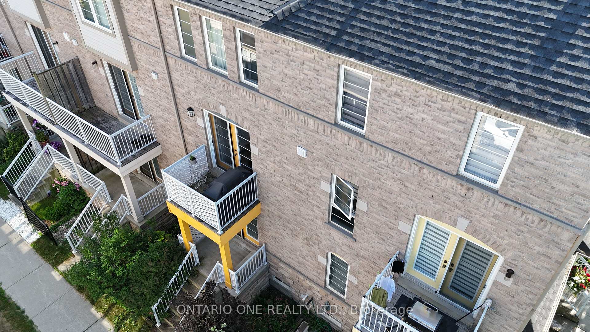 Photo 37 of 19 Talbotshire Street, Ajax, South West — HOMEH