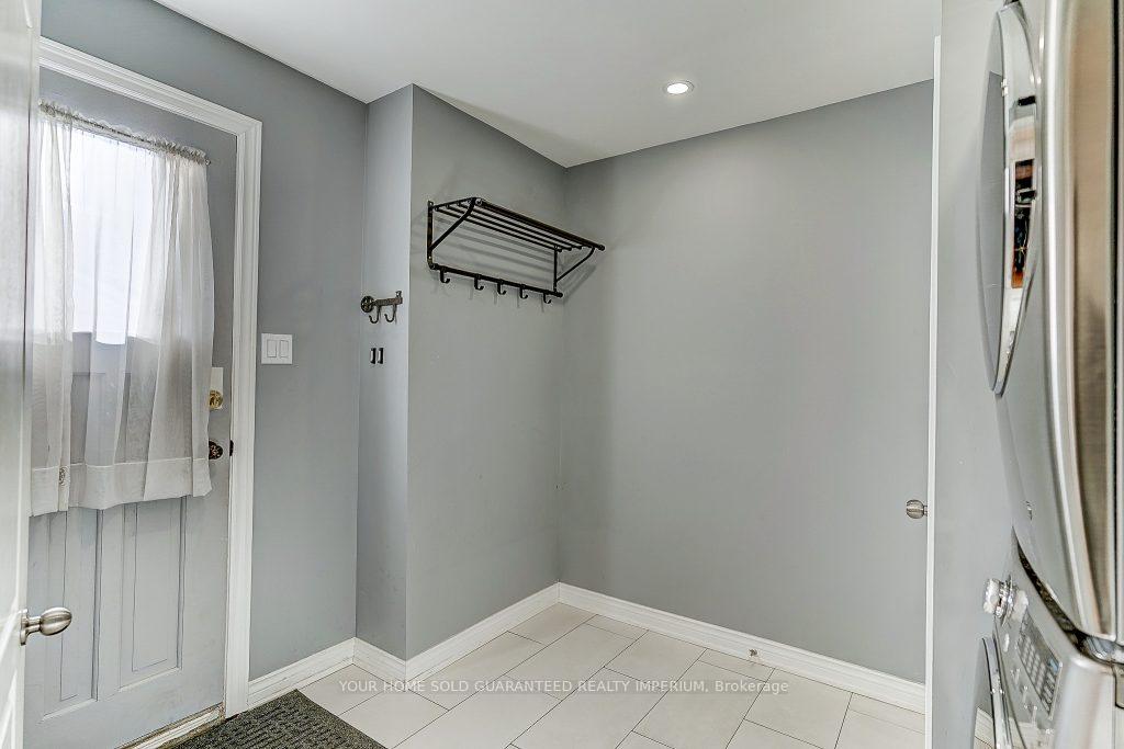 Photo 16 of 528 Mcleod Crescent, Pickering, Rosebank — HOMEH