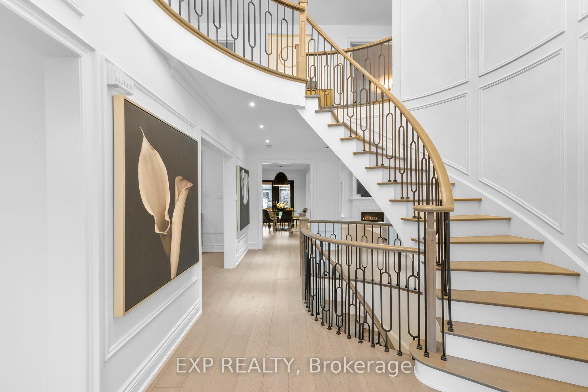 Photo 2 of 289 Westridge Drive, Vaughan, Kleinburg — HOMEH