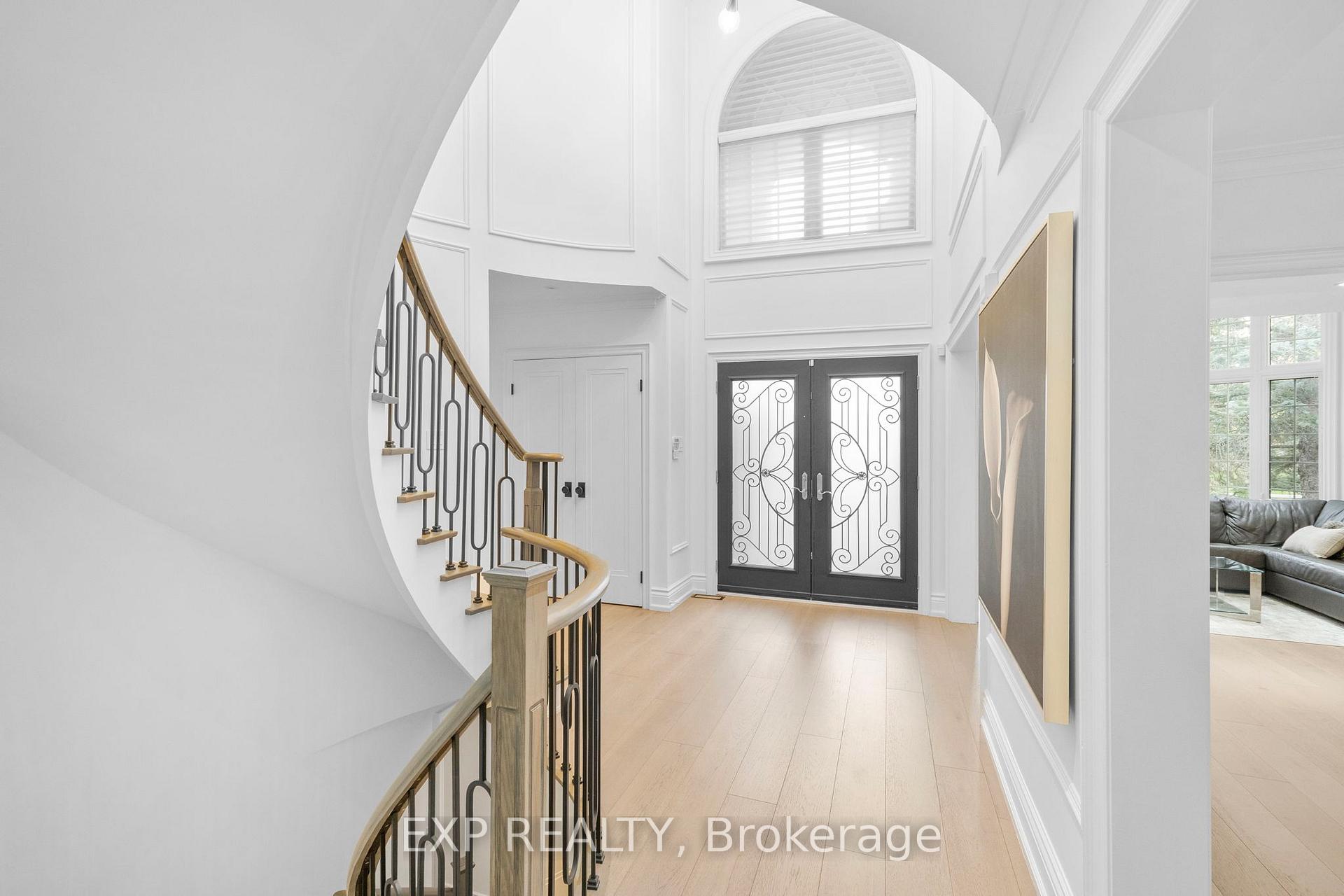 Photo 4 of 289 Westridge Drive, Vaughan, Kleinburg — HOMEH