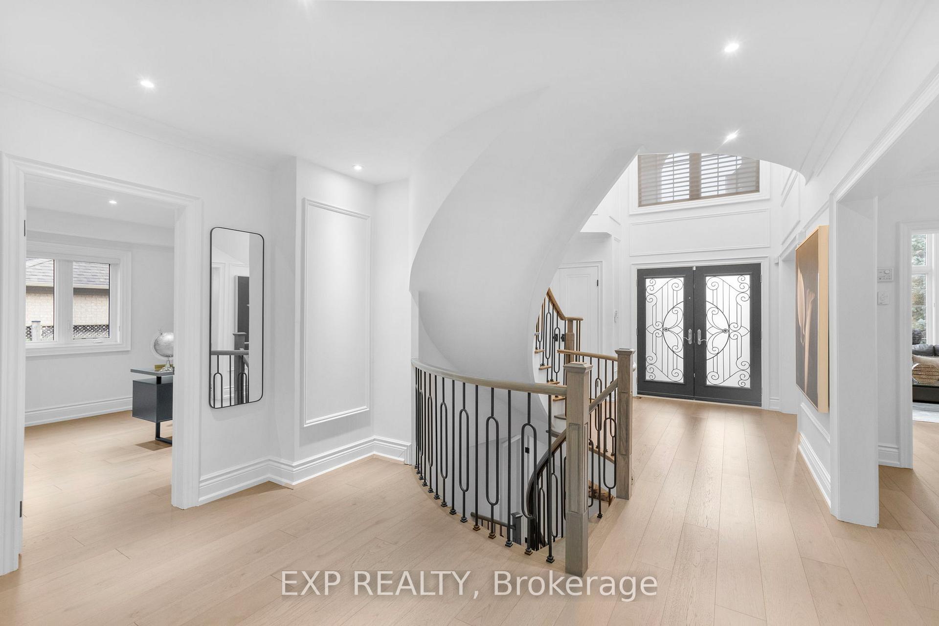 Photo 5 of 289 Westridge Drive, Vaughan, Kleinburg — HOMEH