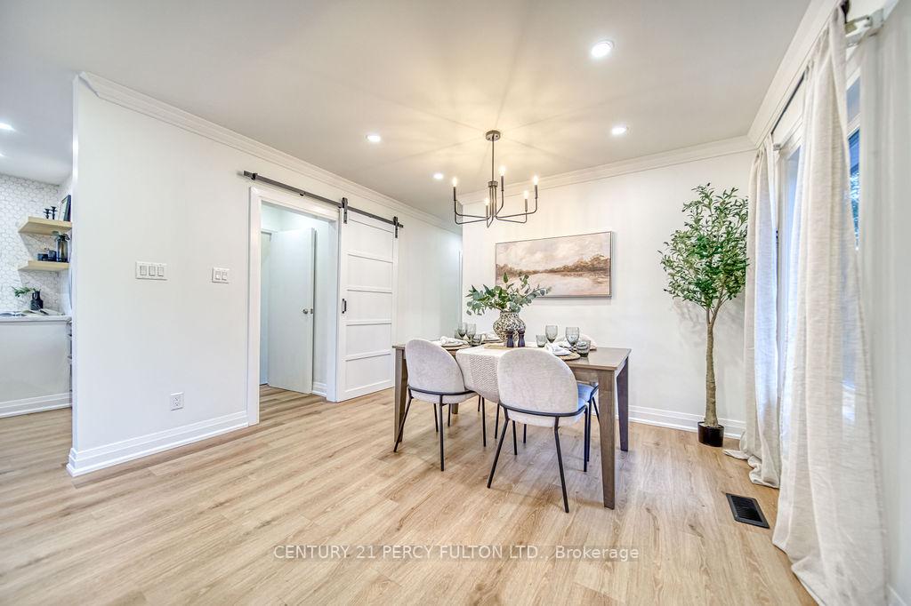 Photo 11 of 720 Gilbert Street W, Whitby, Downtown Whitby — HOMEH