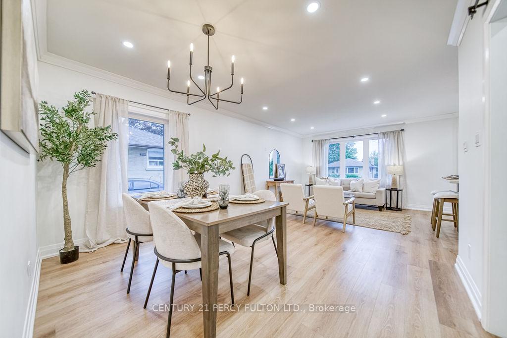 Photo 12 of 720 Gilbert Street W, Whitby, Downtown Whitby — HOMEH