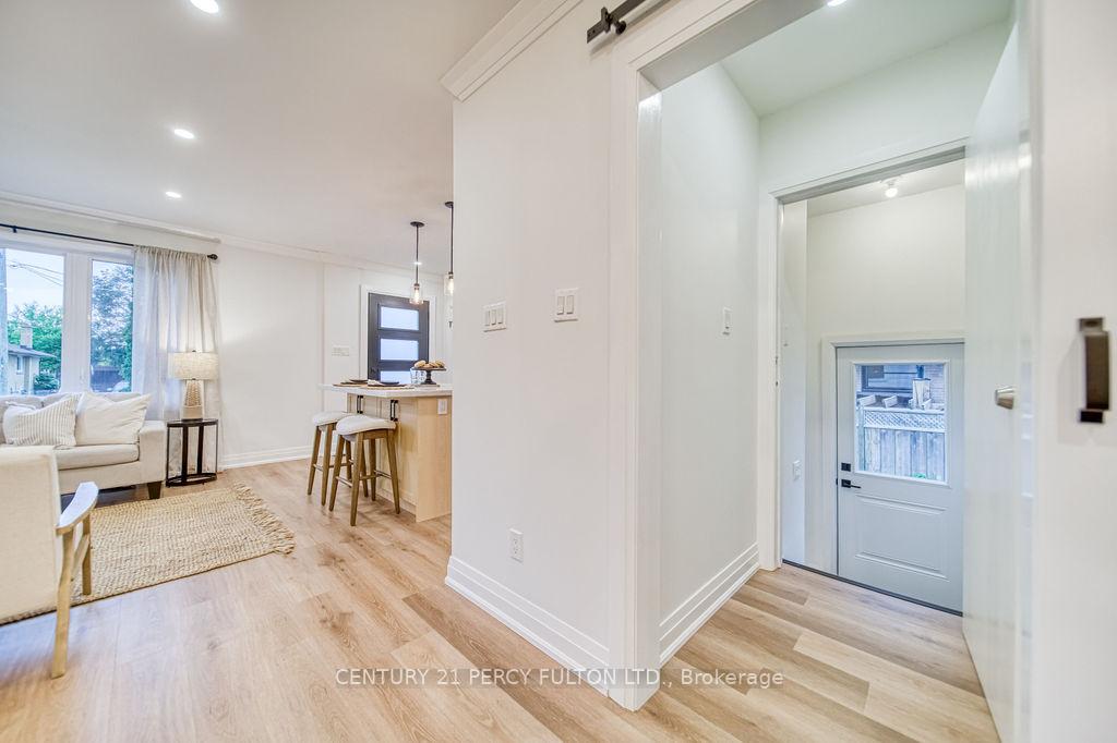 Photo 18 of 720 Gilbert Street W, Whitby, Downtown Whitby — HOMEH