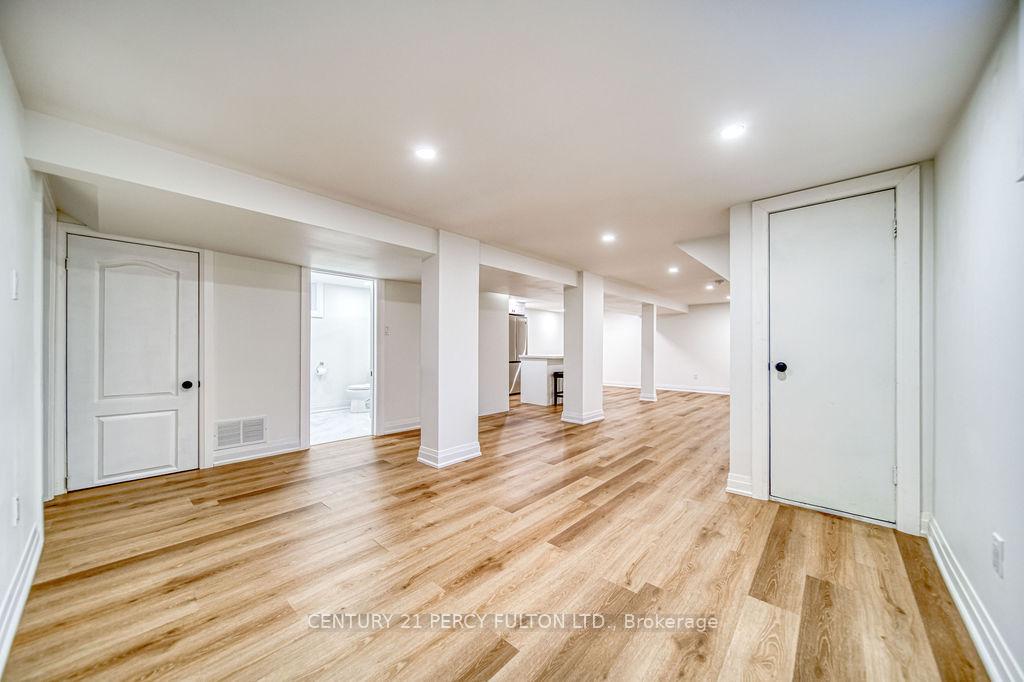 Photo 21 of 720 Gilbert Street W, Whitby, Downtown Whitby — HOMEH