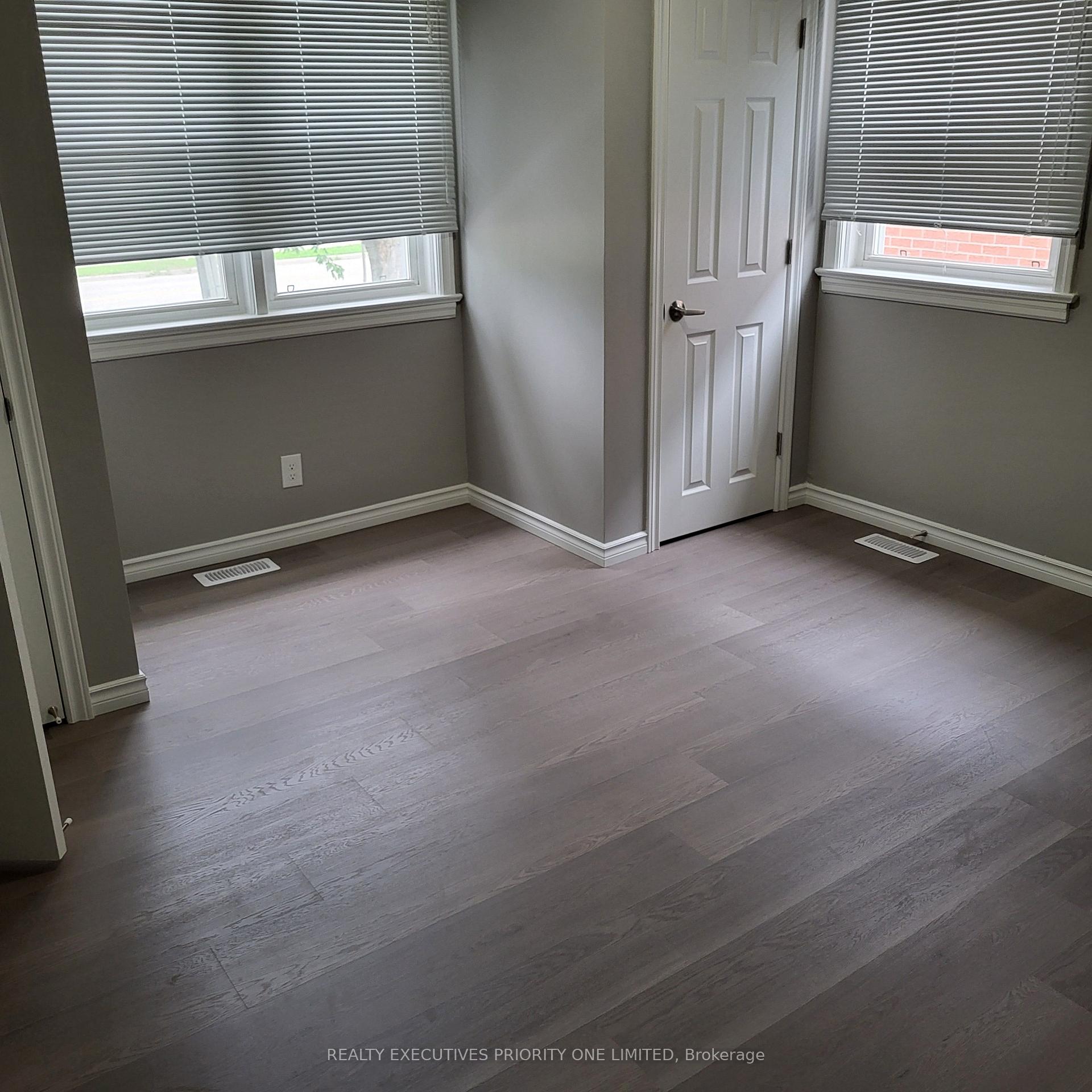 Photo 6 of 53 Crestwood Road, Vaughan, Crestwood-Springfarm-Yorkhill — HOMEH