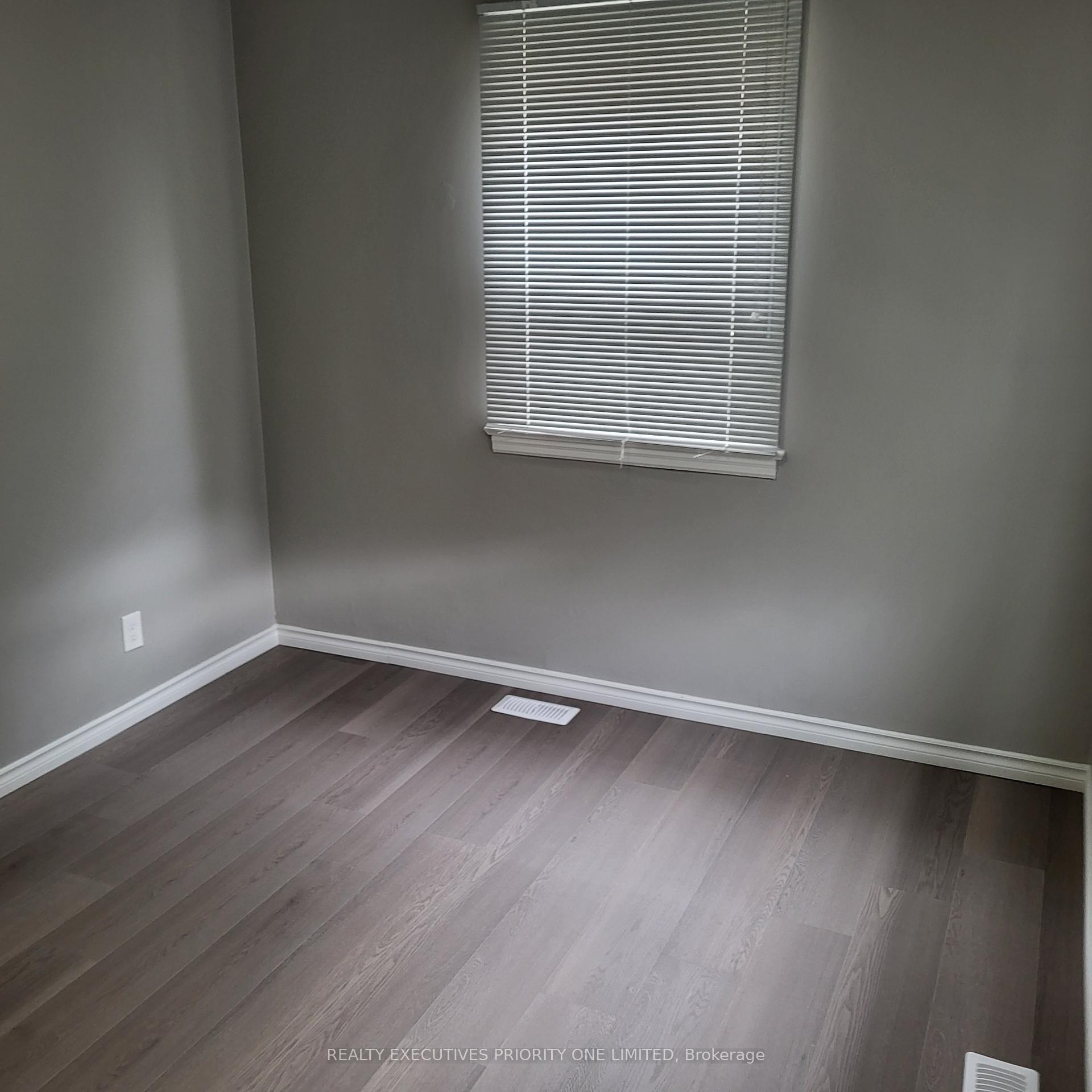 Photo 7 of 53 Crestwood Road, Vaughan, Crestwood-Springfarm-Yorkhill — HOMEH