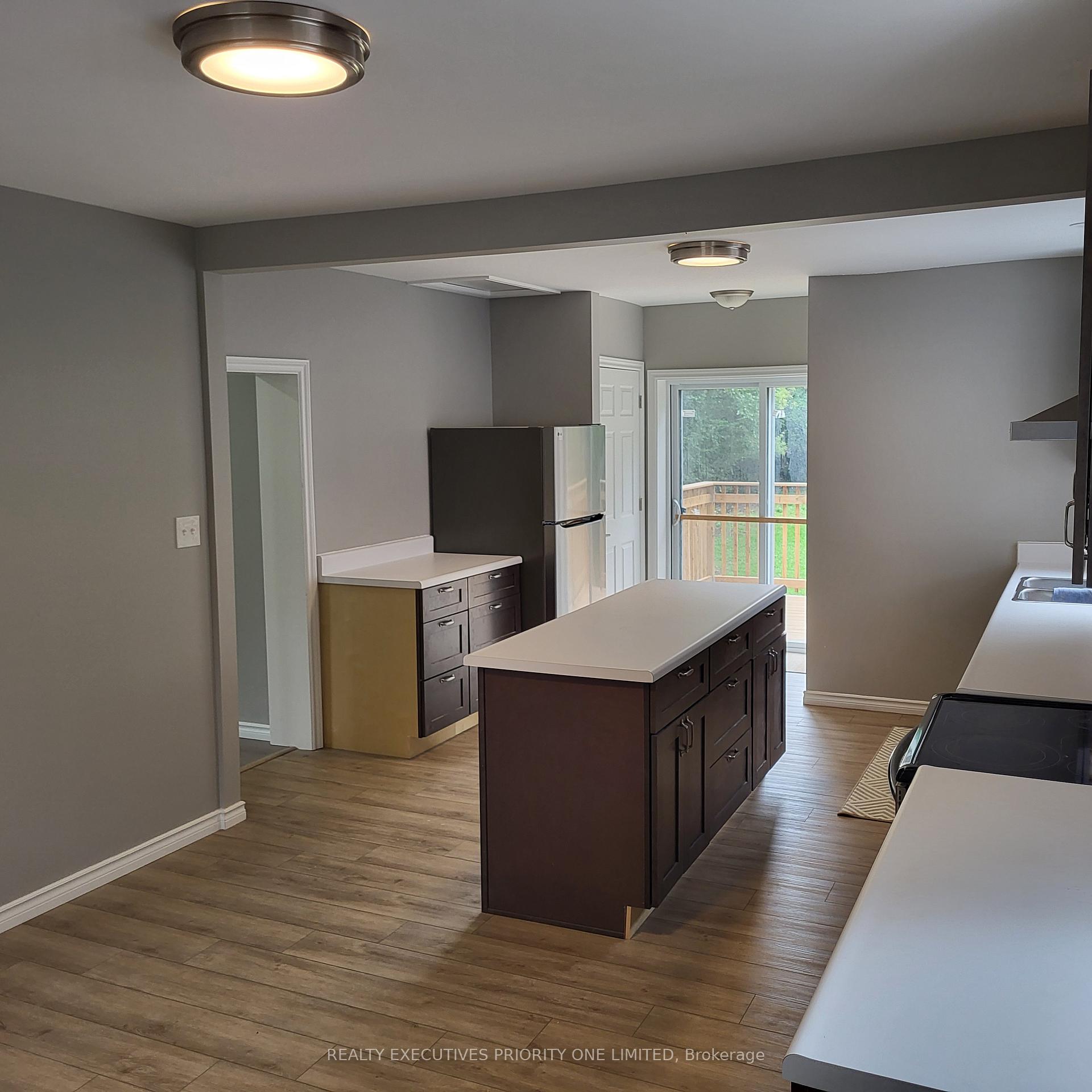 Photo 11 of 53 Crestwood Road, Vaughan, Crestwood-Springfarm-Yorkhill — HOMEH