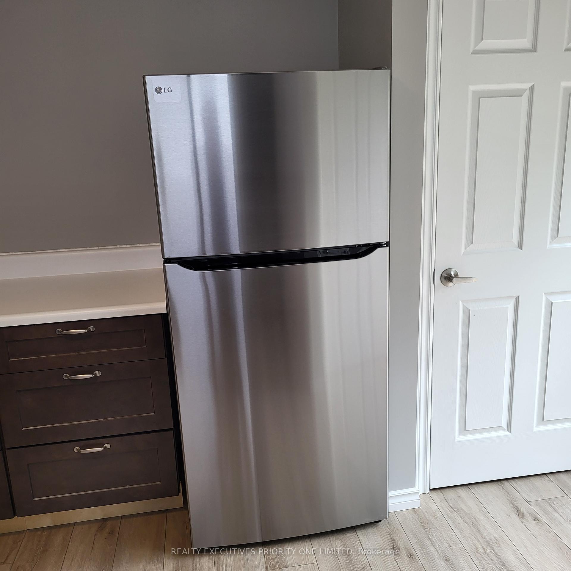 Photo 15 of 53 Crestwood Road, Vaughan, Crestwood-Springfarm-Yorkhill — HOMEH