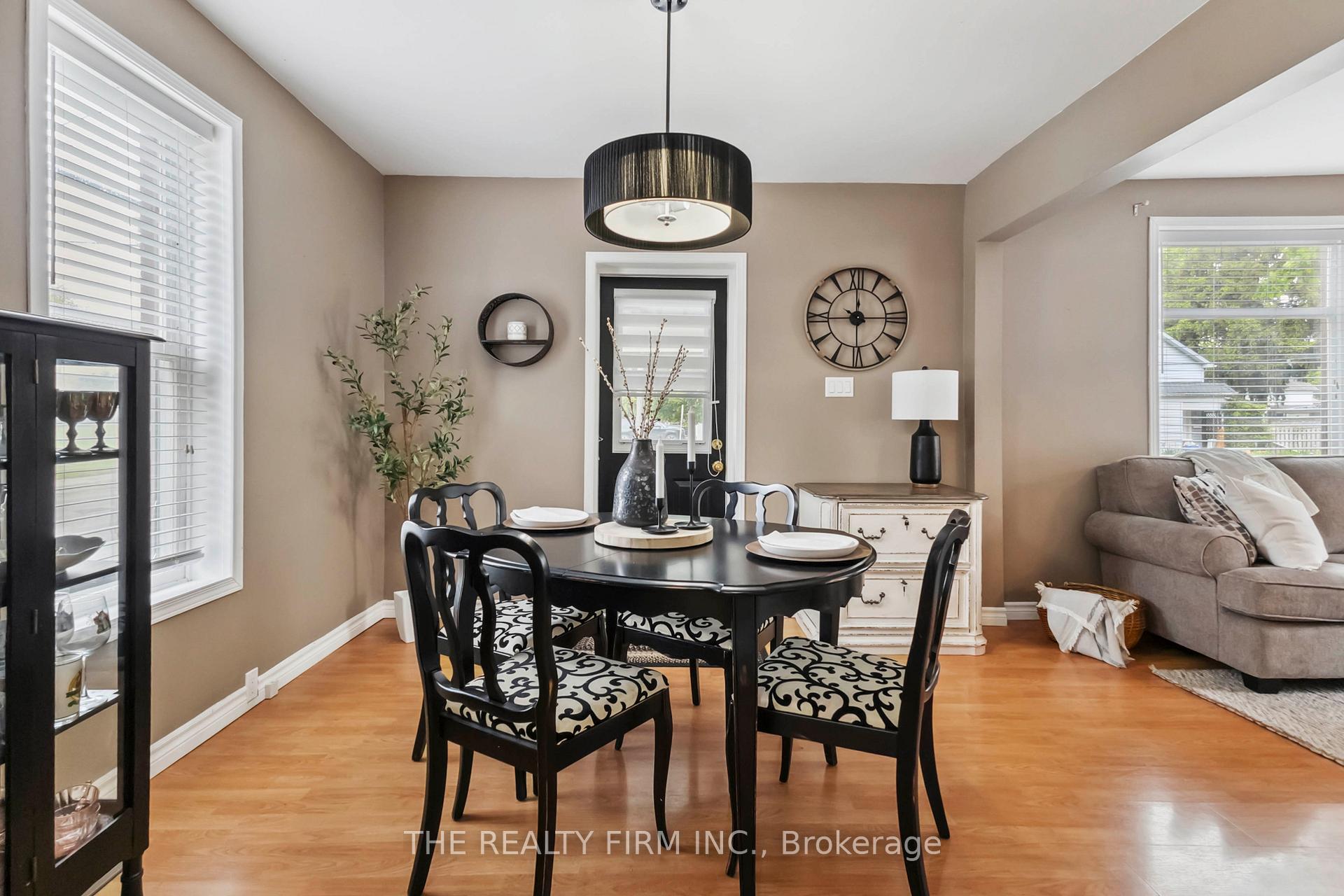 Photo 11 of 36 Walnut Street W, Aylmer — HOMEH