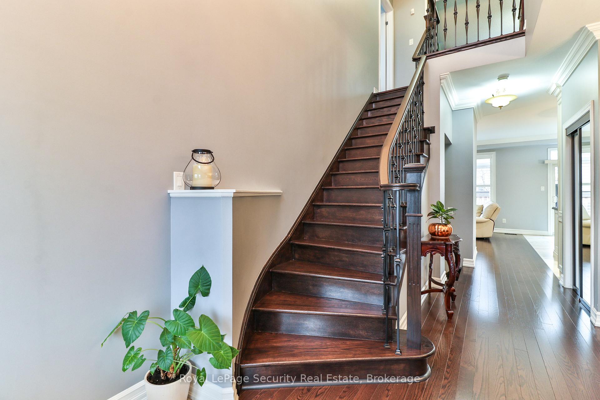 Photo 5 of 20 Vellore Avenue, Vaughan, Vellore Village — HOMEH