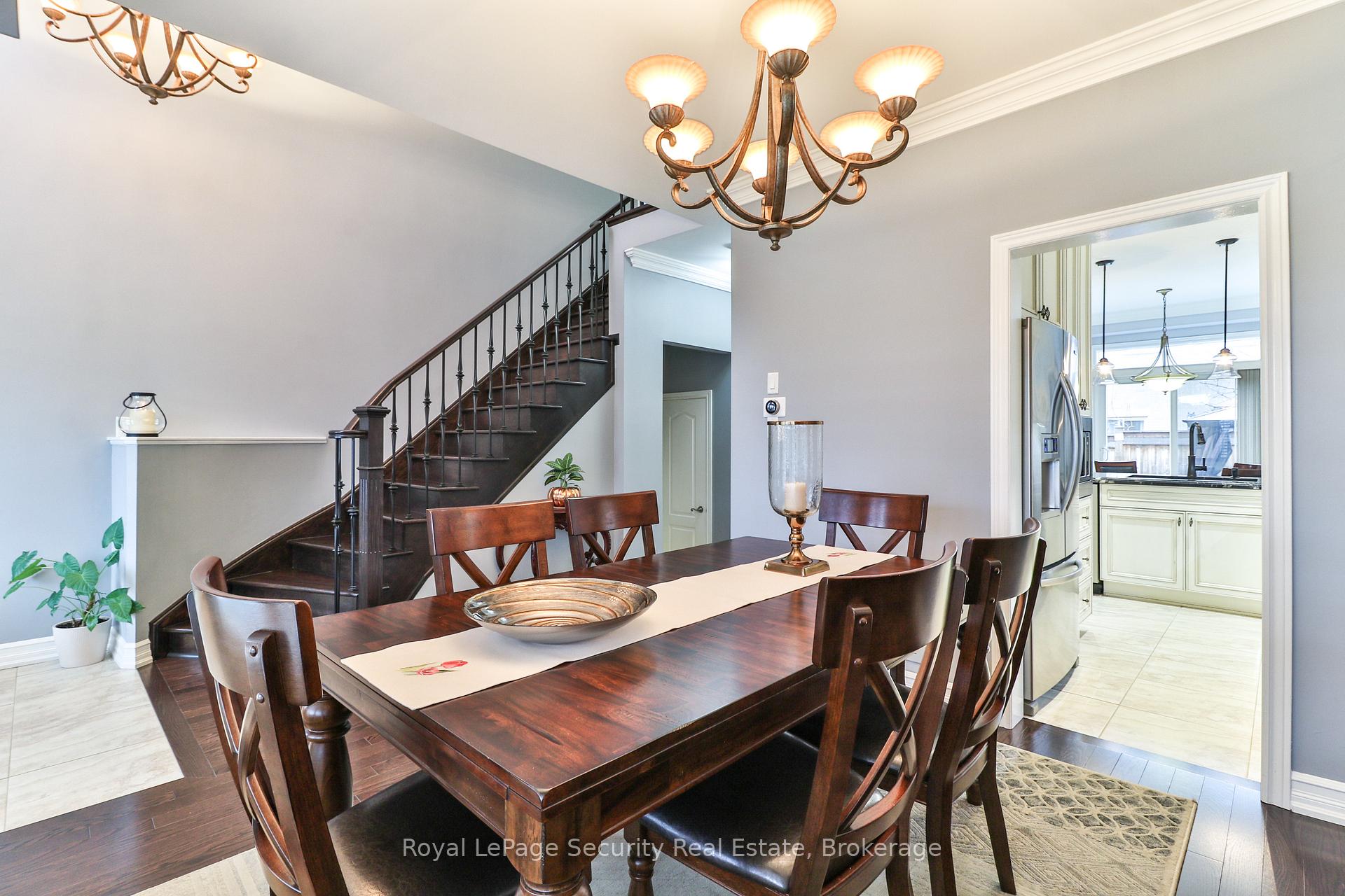 Photo 10 of 20 Vellore Avenue, Vaughan, Vellore Village — HOMEH