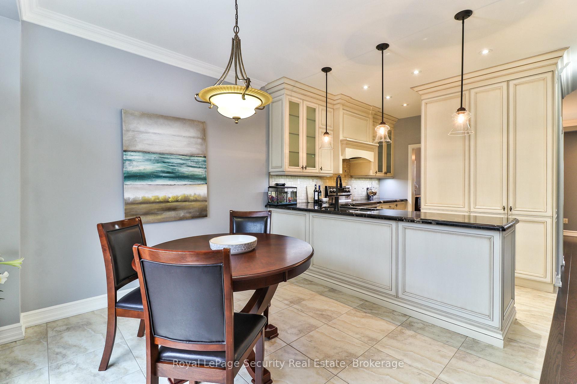 Photo 19 of 20 Vellore Avenue, Vaughan, Vellore Village — HOMEH