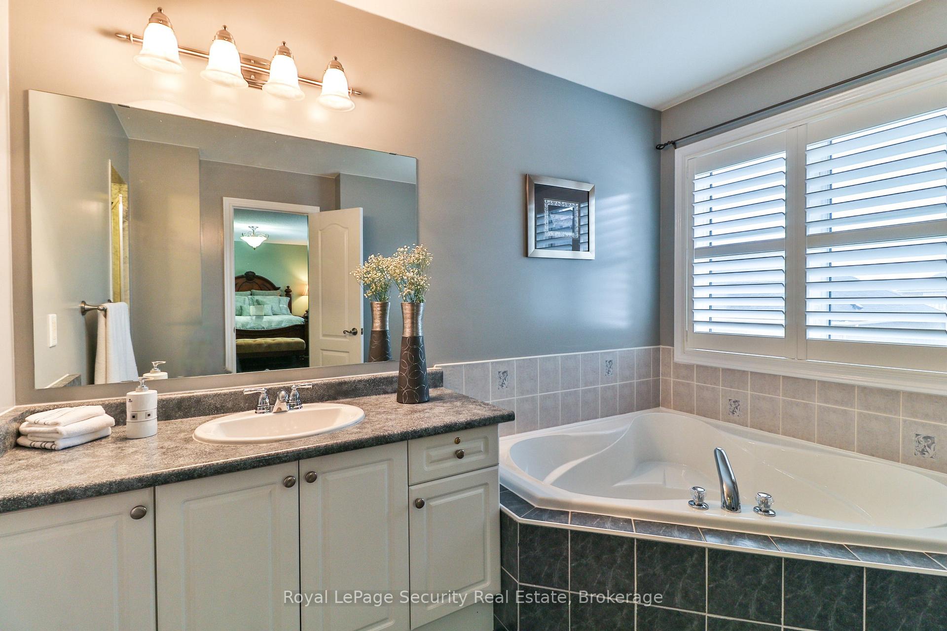 Photo 24 of 20 Vellore Avenue, Vaughan, Vellore Village — HOMEH