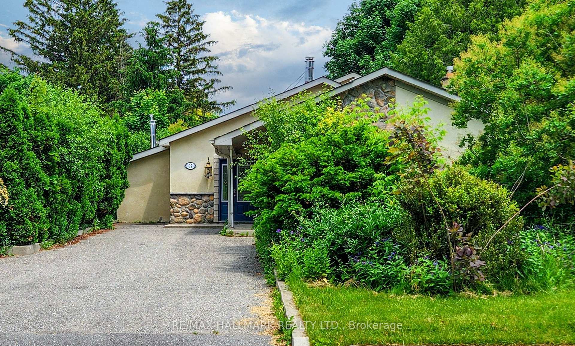 Photo 1 of 3 Corbett Crescent, Aurora, Aurora Highlands — HOMEH