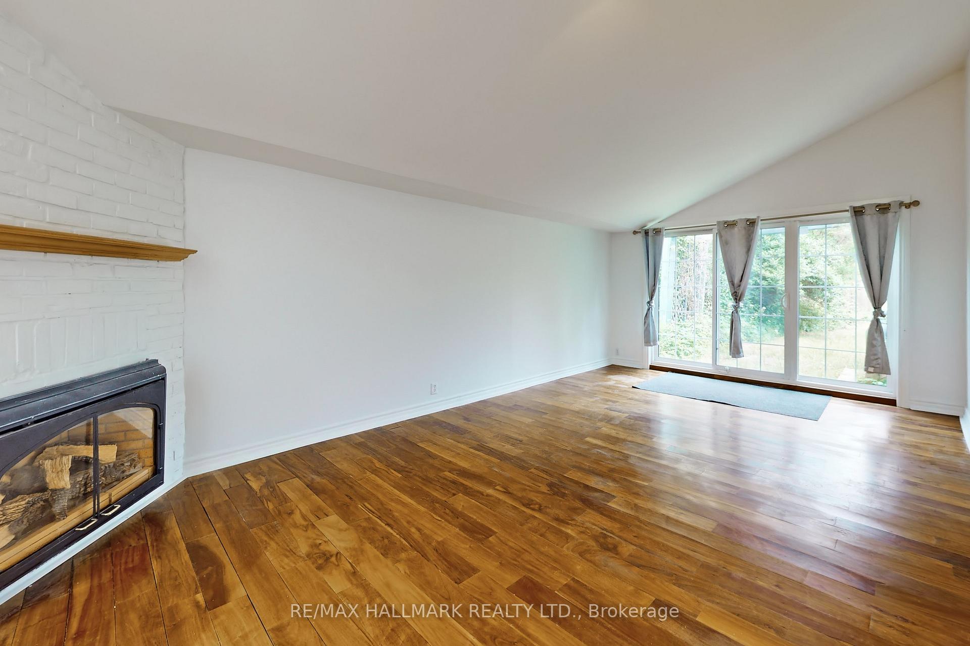 Photo 7 of 3 Corbett Crescent, Aurora, Aurora Highlands — HOMEH
