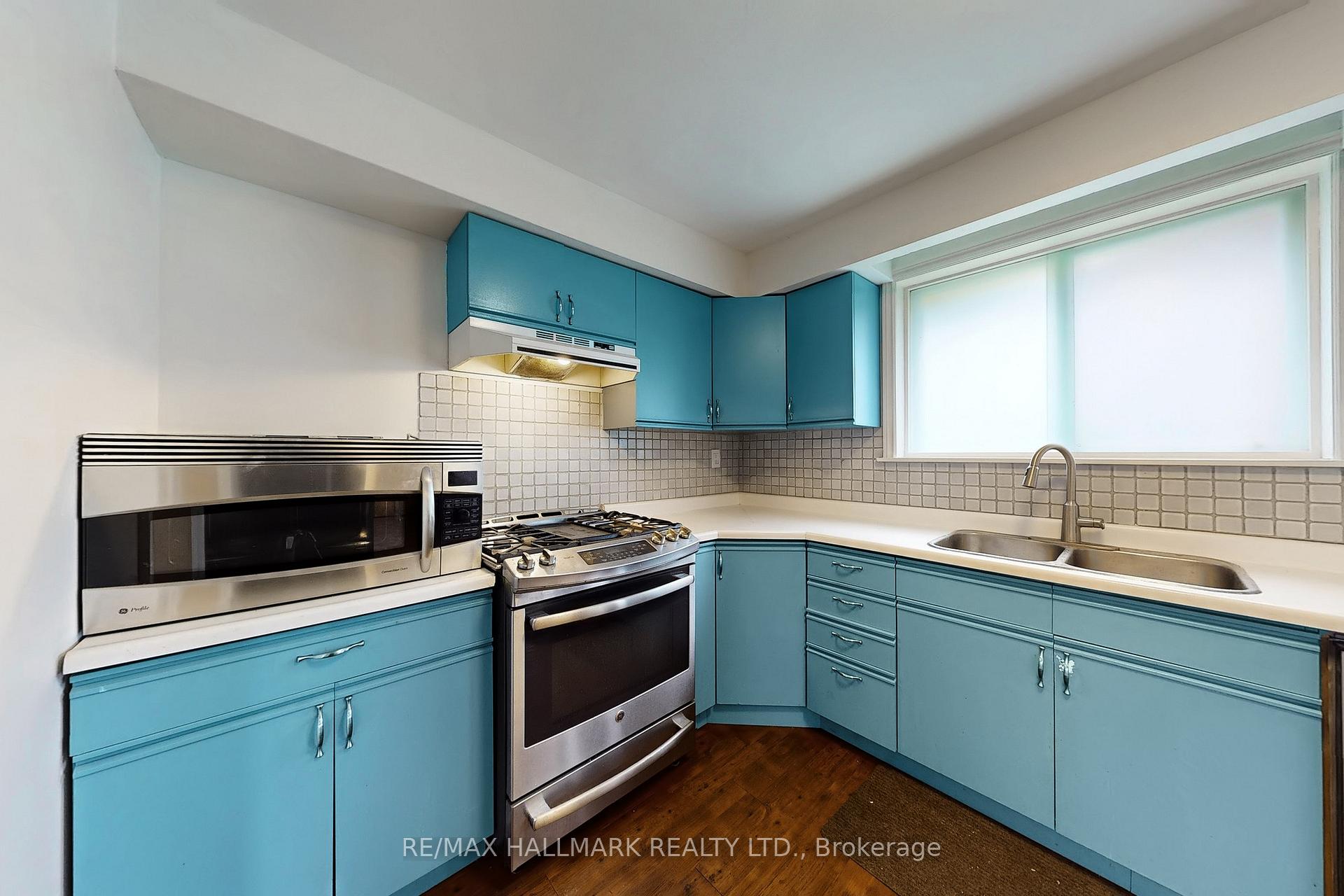 Photo 9 of 3 Corbett Crescent, Aurora, Aurora Highlands — HOMEH