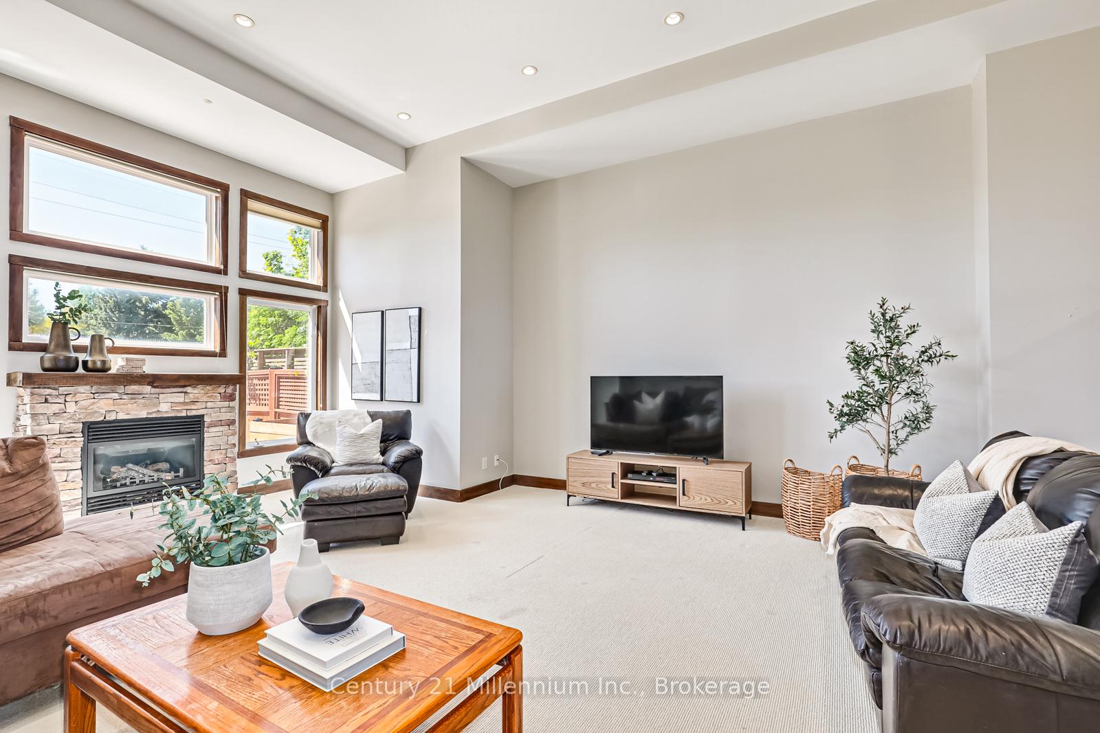 Photo 6 of Unit 18, 104 Farm Gate Road, Blue Mountains — HOMEH
