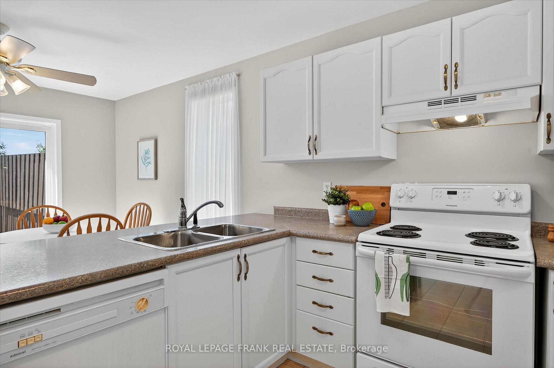Photo 11 of 3075 Westridge Boulevard, Peterborough, Monaghan Ward 2 — HOMEH