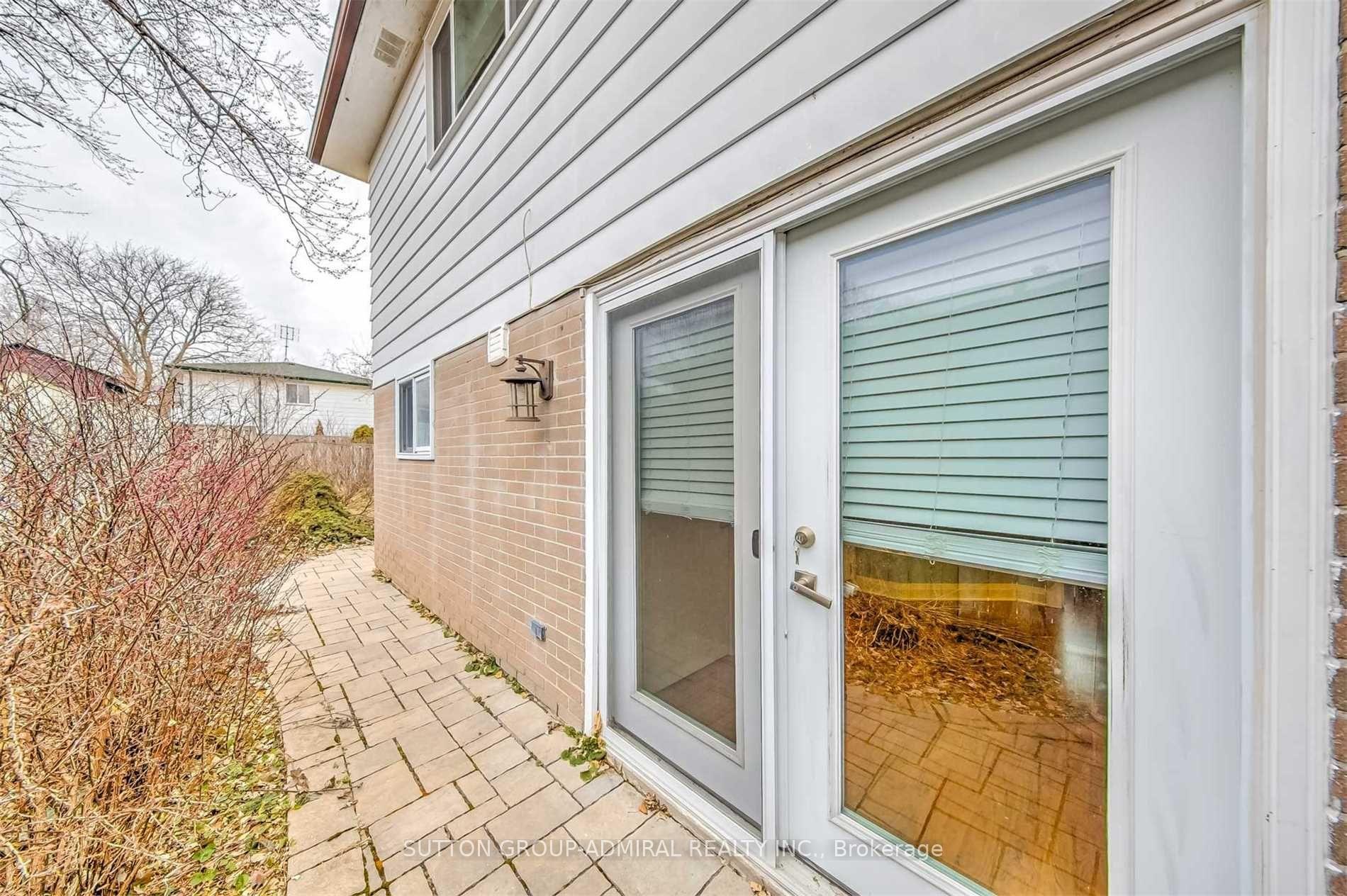 Photo 2 of 3 Hill Drive, Aurora, Aurora Heights — HOMEH