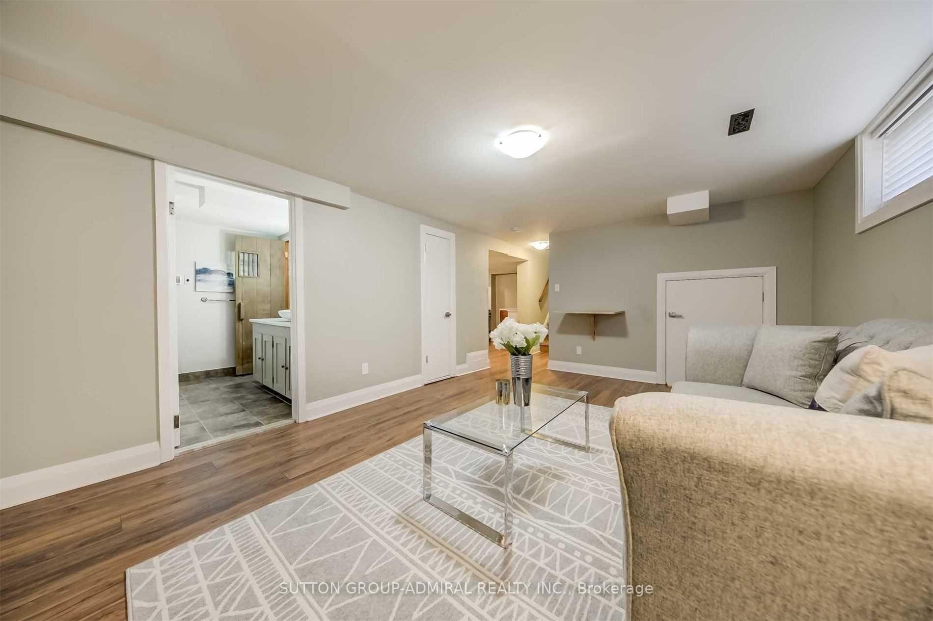 Photo 11 of 3 Hill Drive, Aurora, Aurora Heights — HOMEH