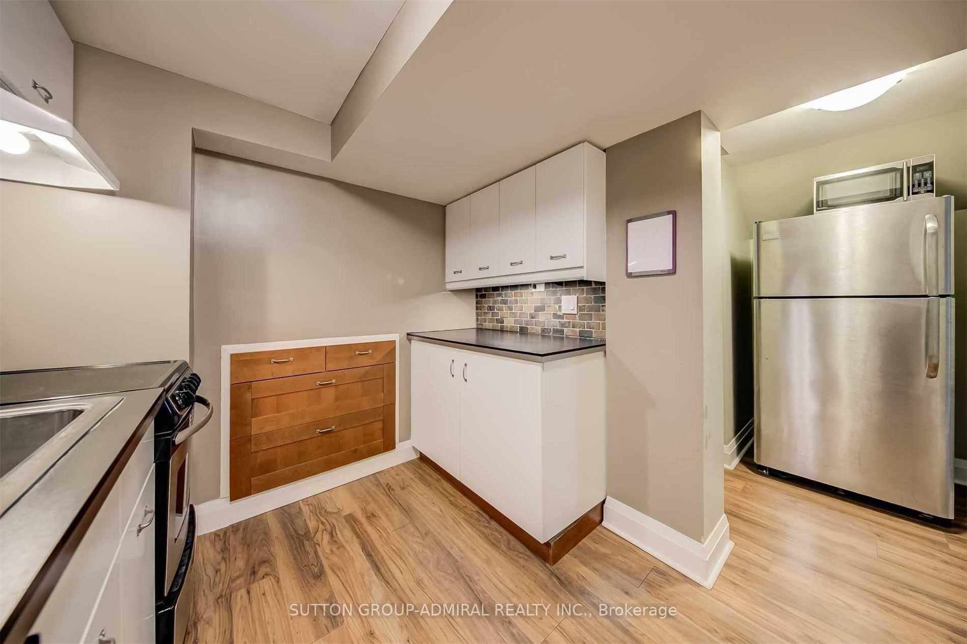 Photo 12 of 3 Hill Drive, Aurora, Aurora Heights — HOMEH