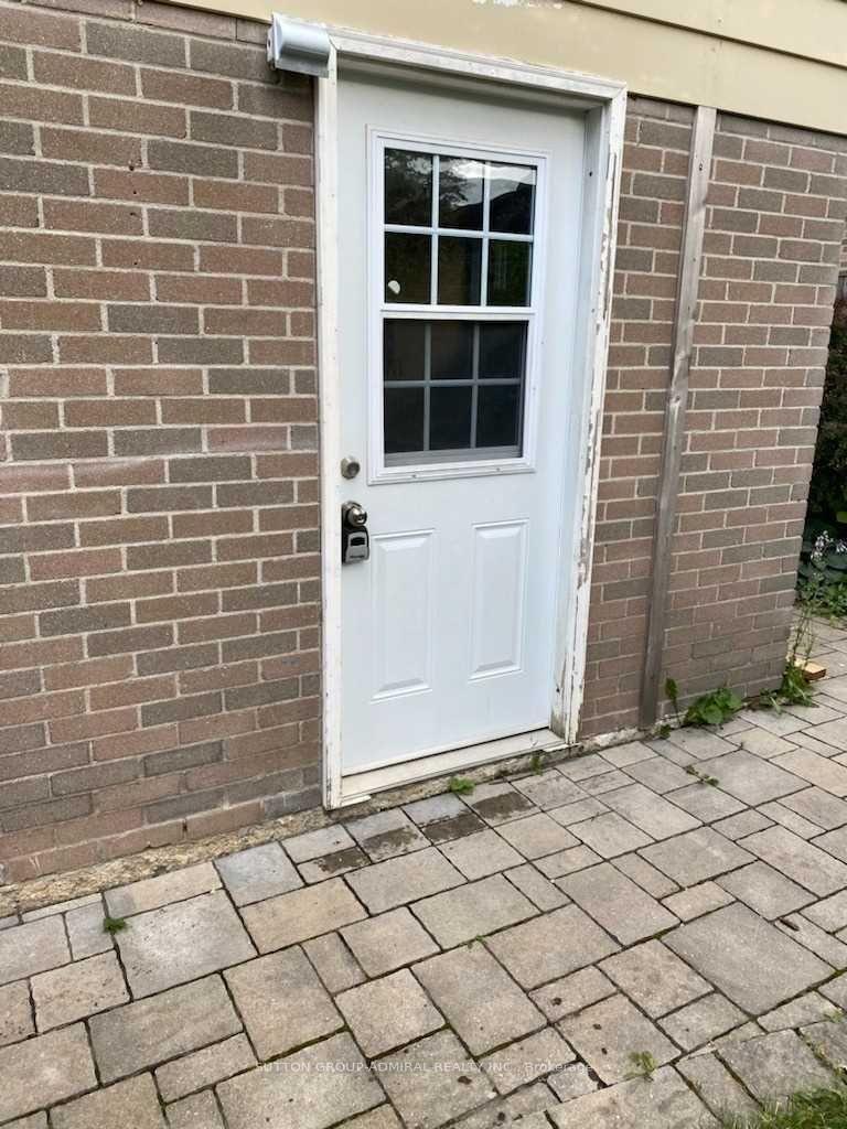 Photo 21 of 3 Hill Drive, Aurora, Aurora Heights — HOMEH