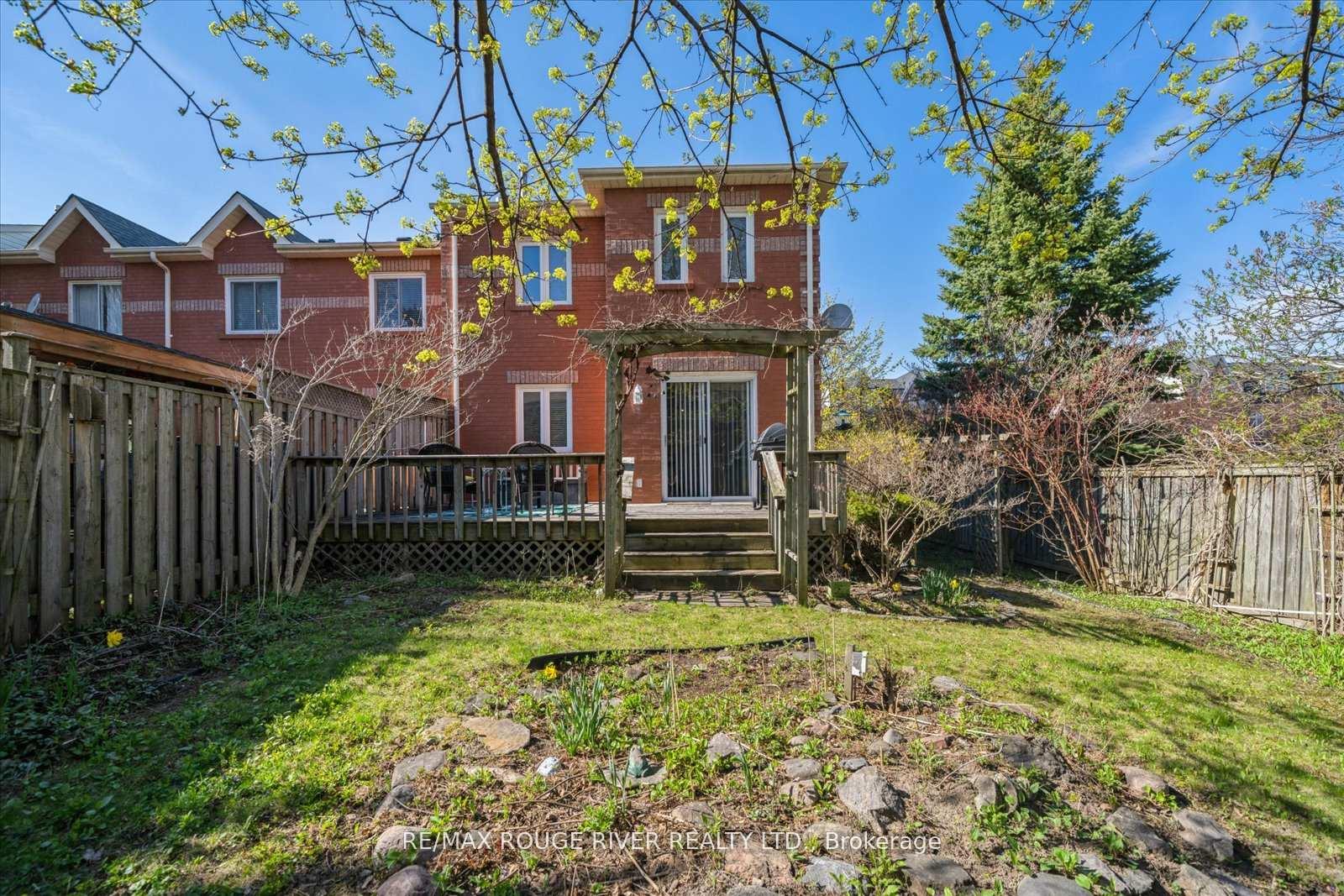 Photo 29 of 19 Wallace Drive, Whitby, Pringle Creek — HOMEH