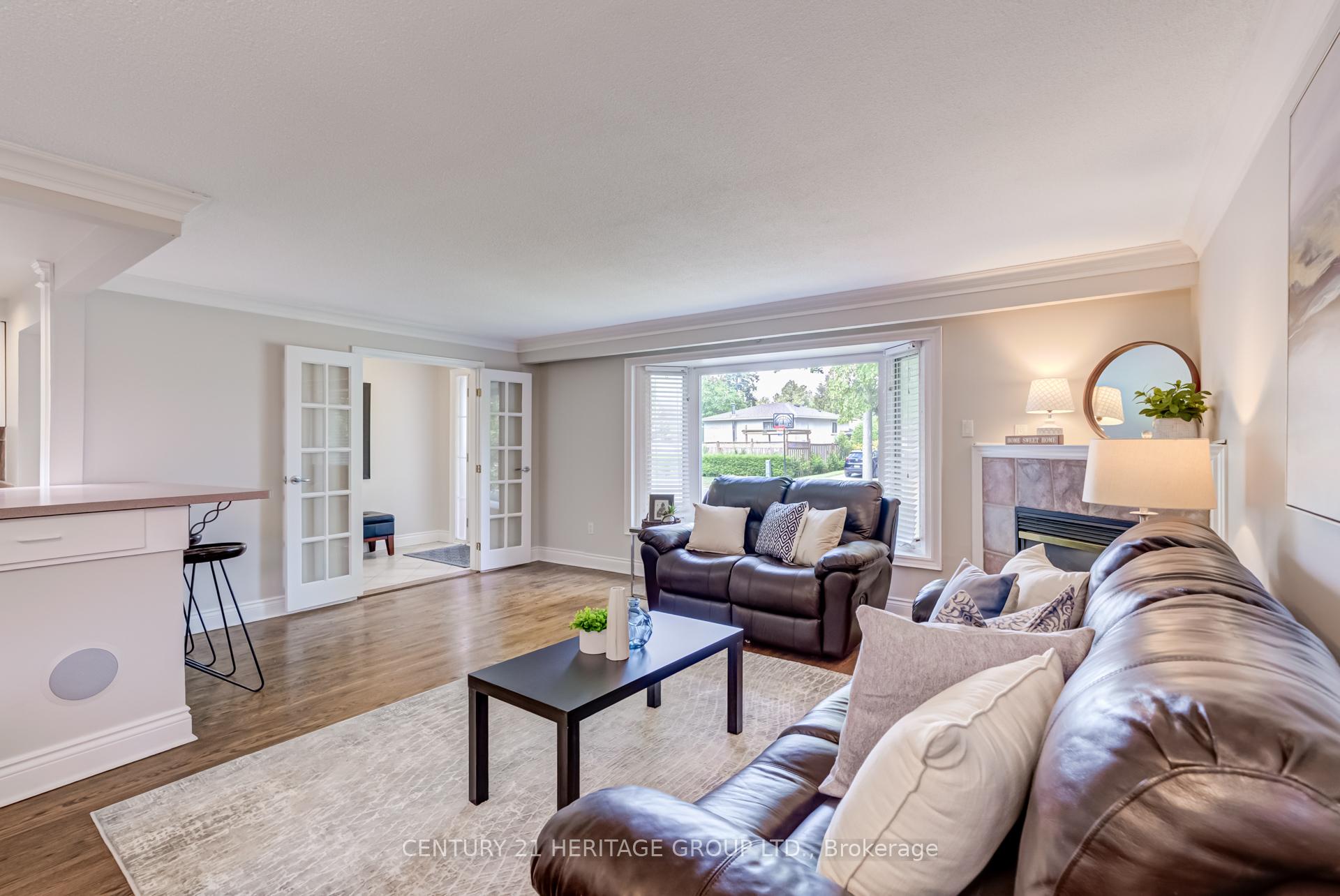 Photo 3 of 17 Cowling Crescent, Ajax, South East — HOMEH