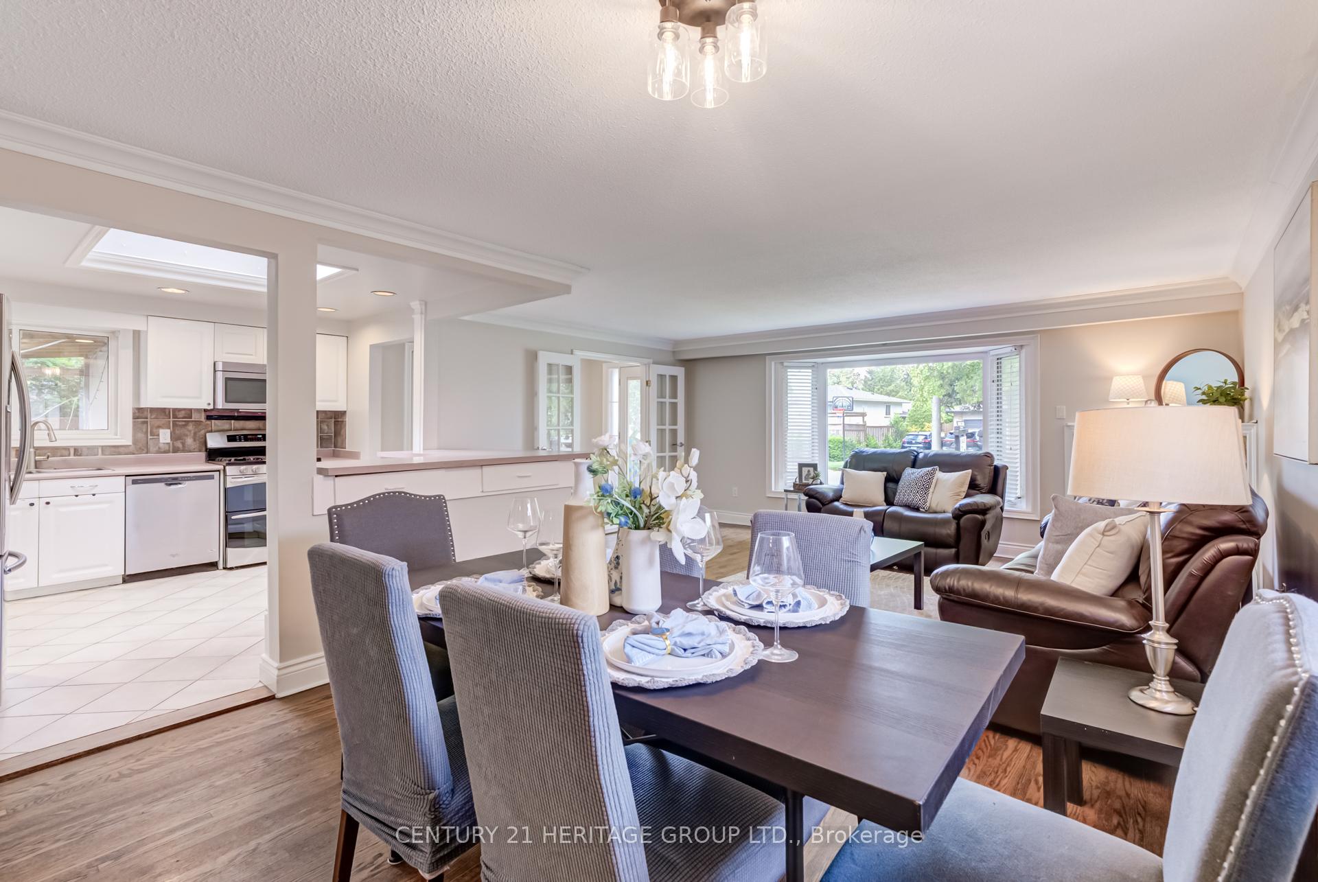 Photo 9 of 17 Cowling Crescent, Ajax, South East — HOMEH