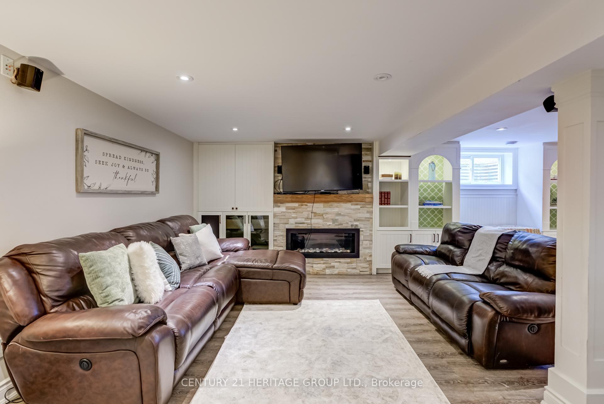 Photo 13 of 17 Cowling Crescent, Ajax, South East — HOMEH