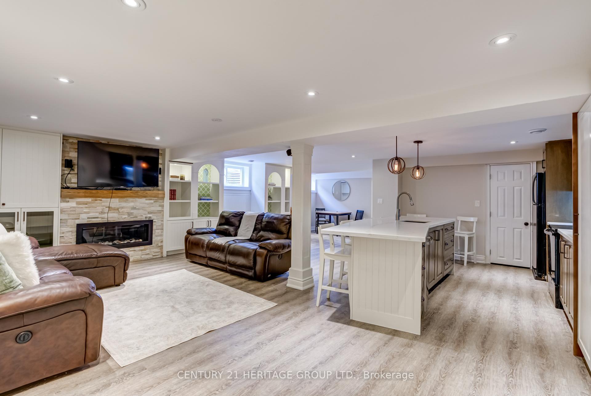 Photo 14 of 17 Cowling Crescent, Ajax, South East — HOMEH