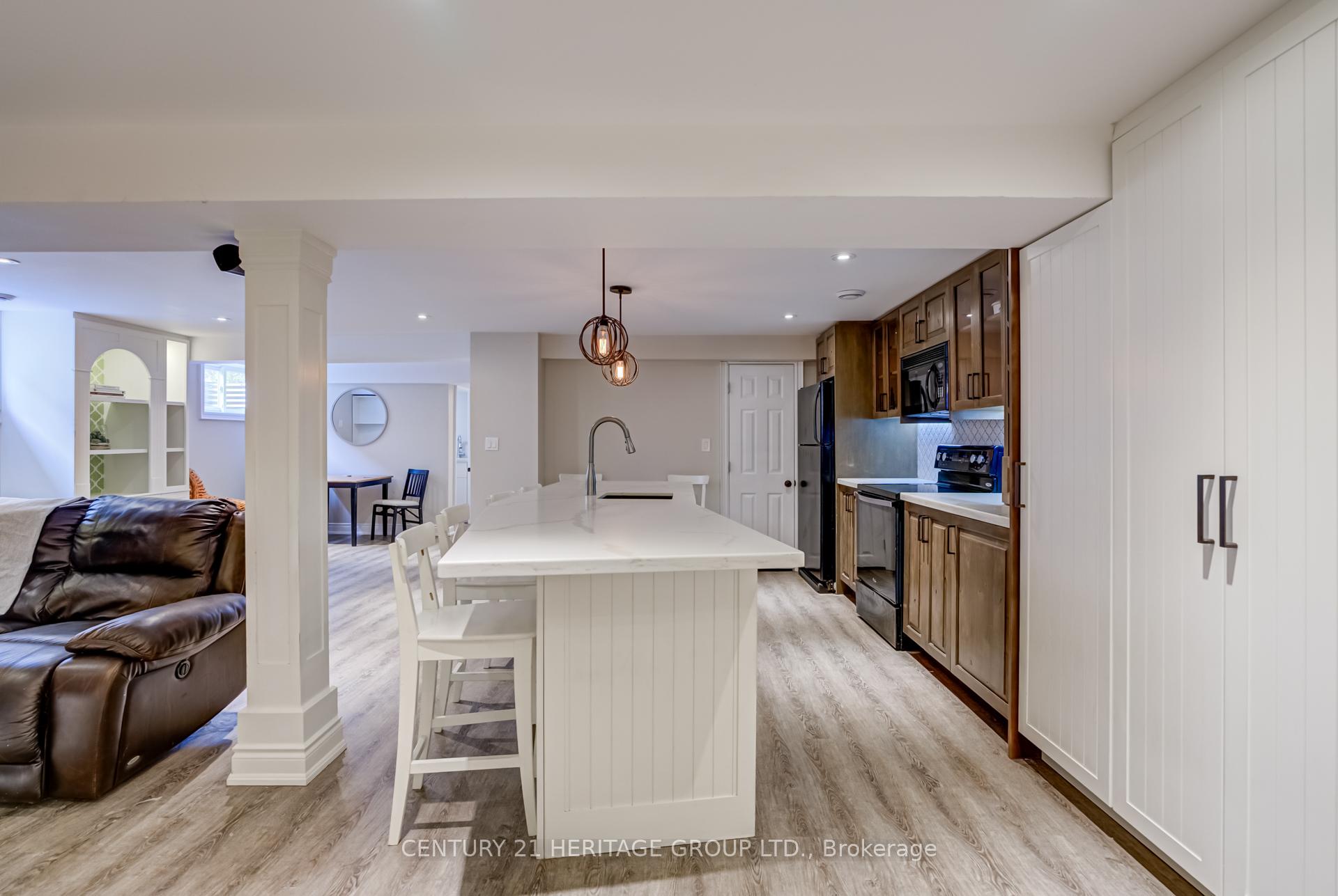 Photo 18 of 17 Cowling Crescent, Ajax, South East — HOMEH