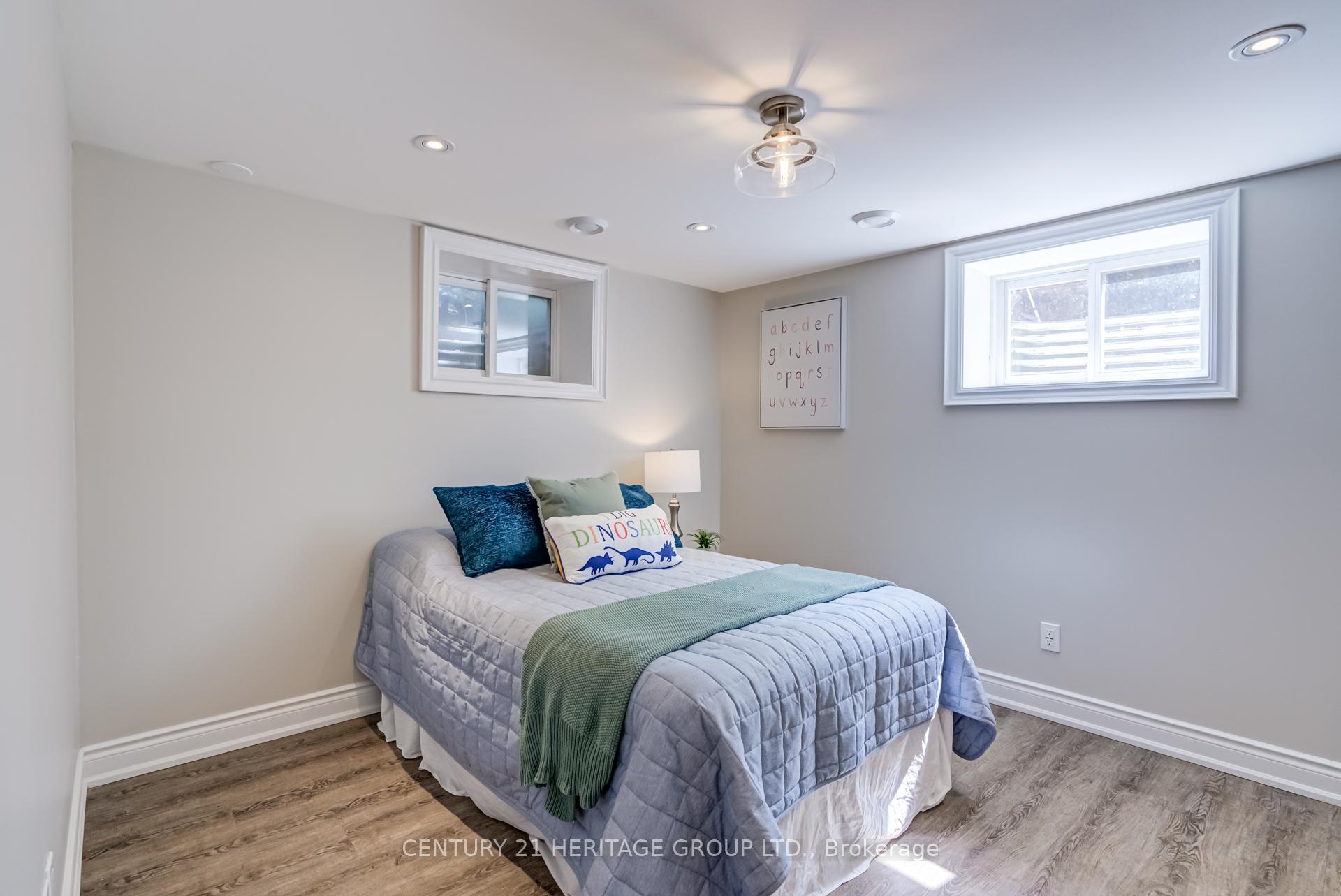 Photo 17 of 17 Cowling Crescent, Ajax, South East — HOMEH