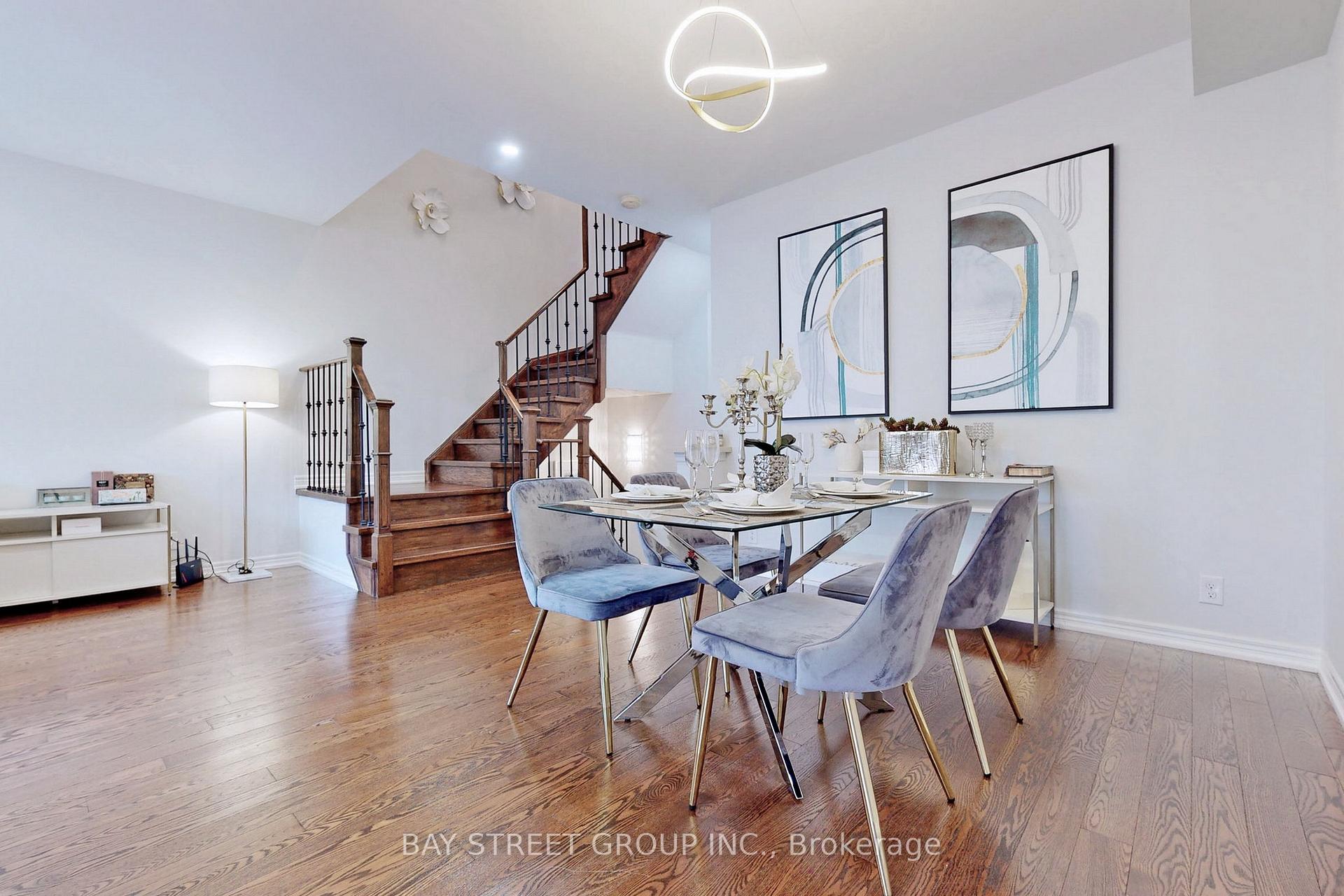 Photo 7 of 4 Elihof Drive, Vaughan, Patterson — HOMEH