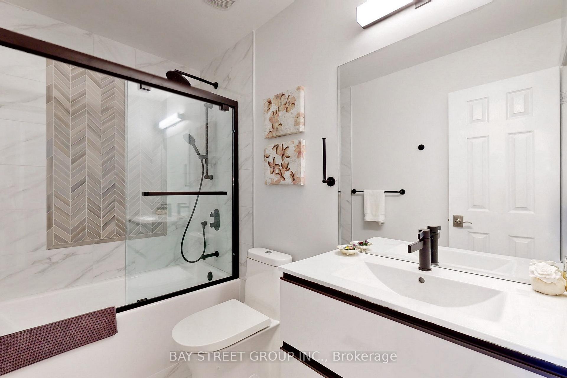 Photo 22 of 4 Elihof Drive, Vaughan, Patterson — HOMEH