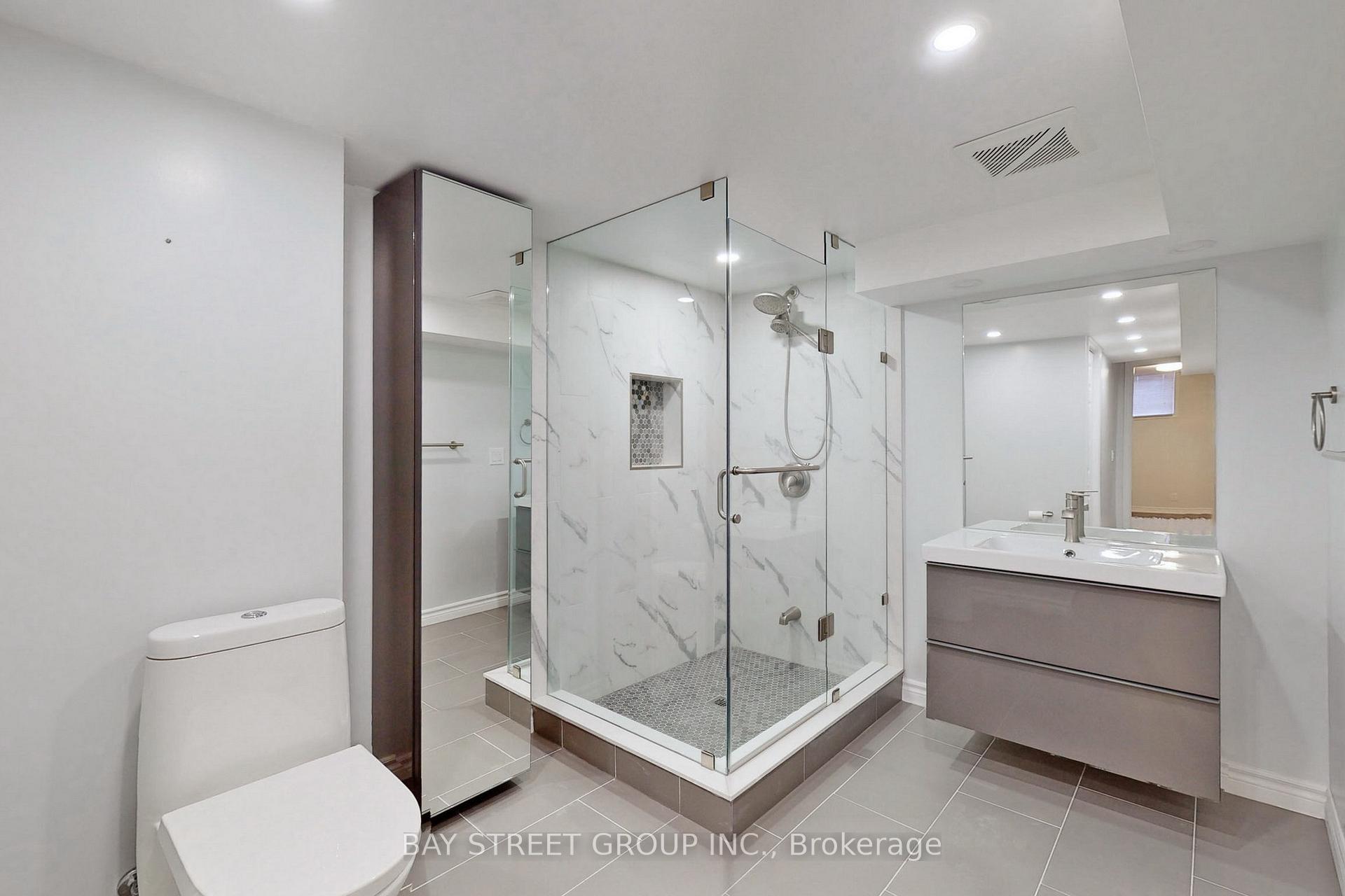 Photo 24 of 4 Elihof Drive, Vaughan, Patterson — HOMEH