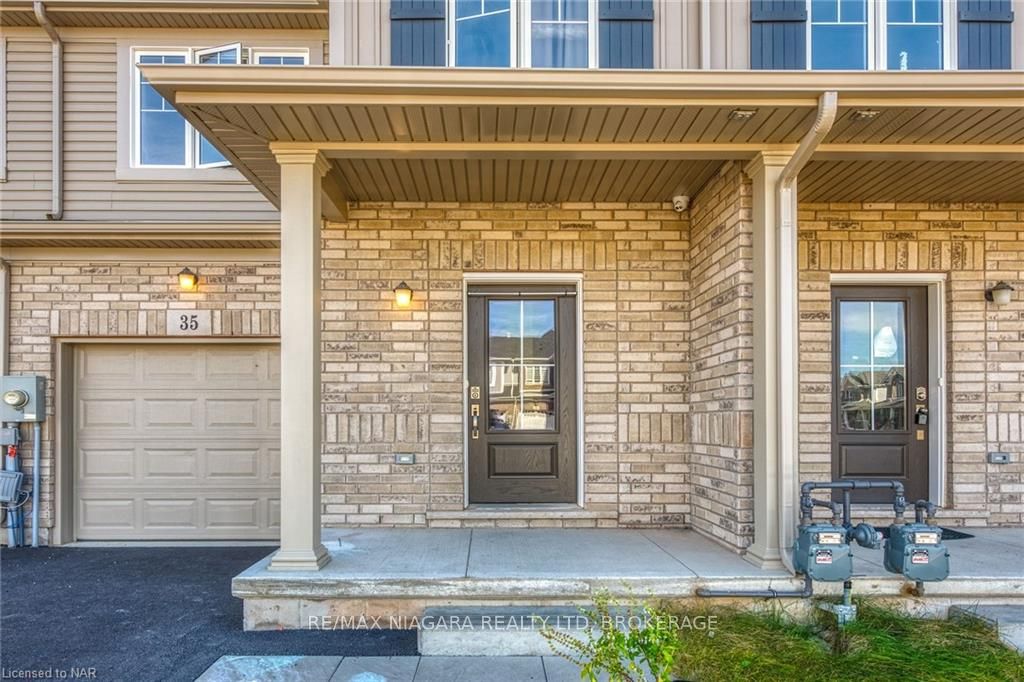 Photo 2 of 35 Sycamore Street, Welland, West Welland — HOMEH