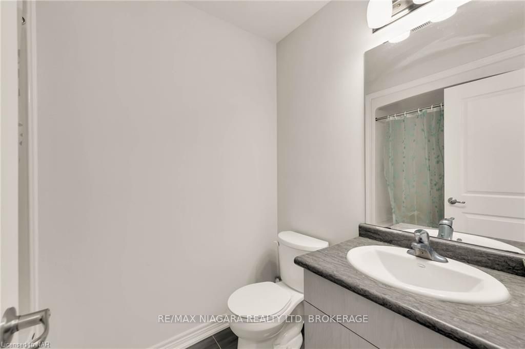 Photo 23 of 35 Sycamore Street, Welland, West Welland — HOMEH
