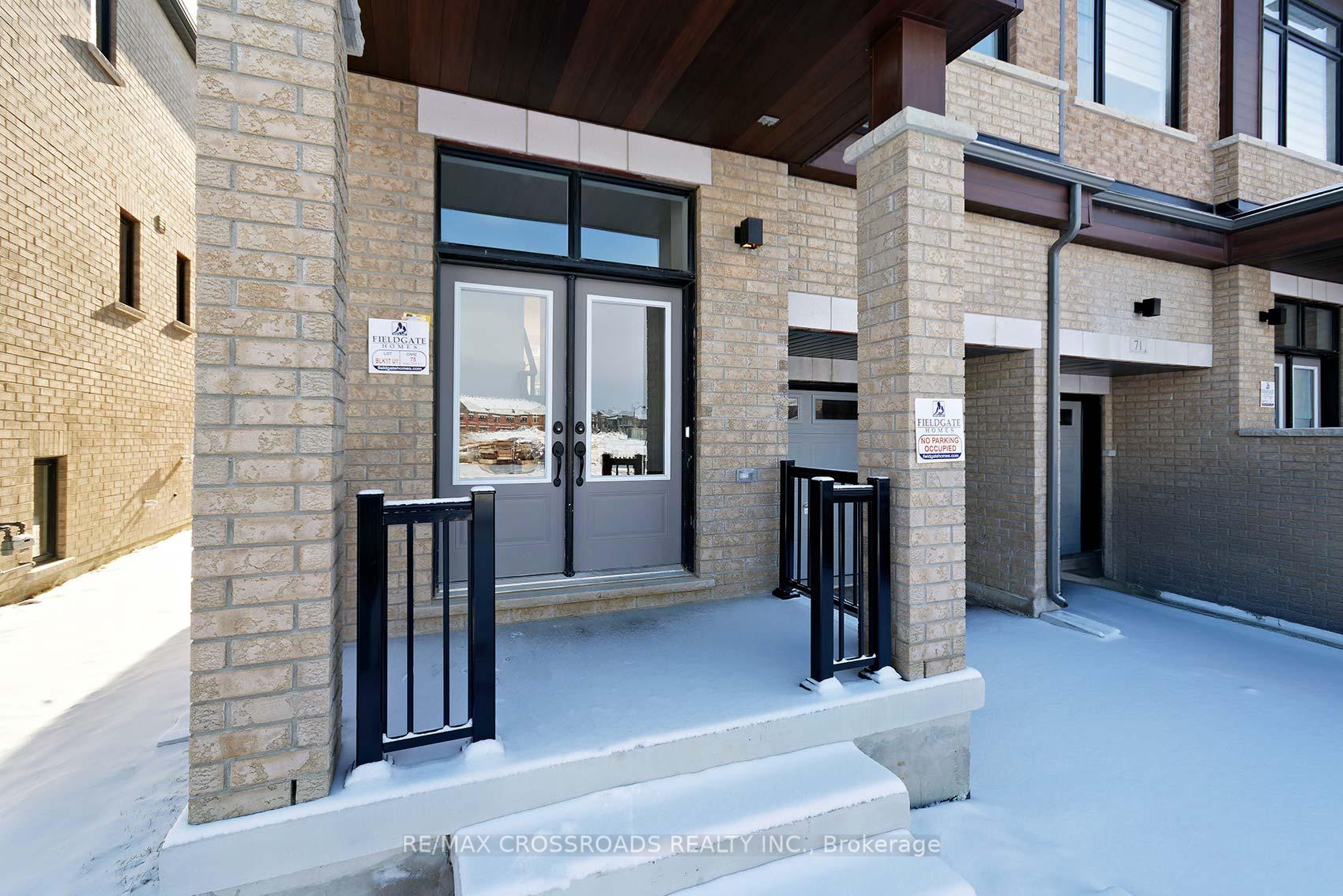 Photo 2 of 75 Kinloss Street, Vaughan, Kleinburg — HOMEH